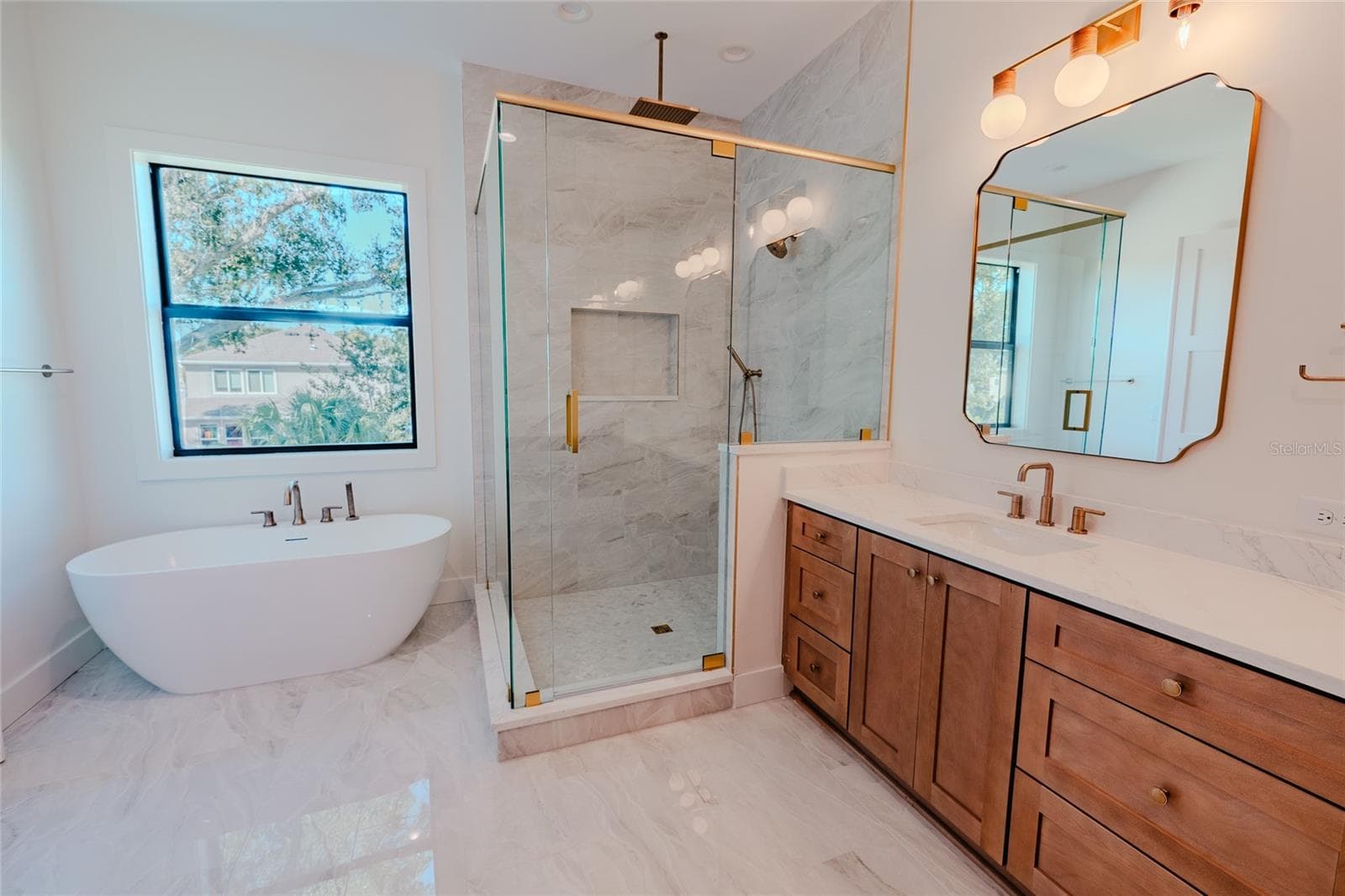 Single Family Residence at 306 N EXCELDA AVE, TAMPA, photo 12 of 25