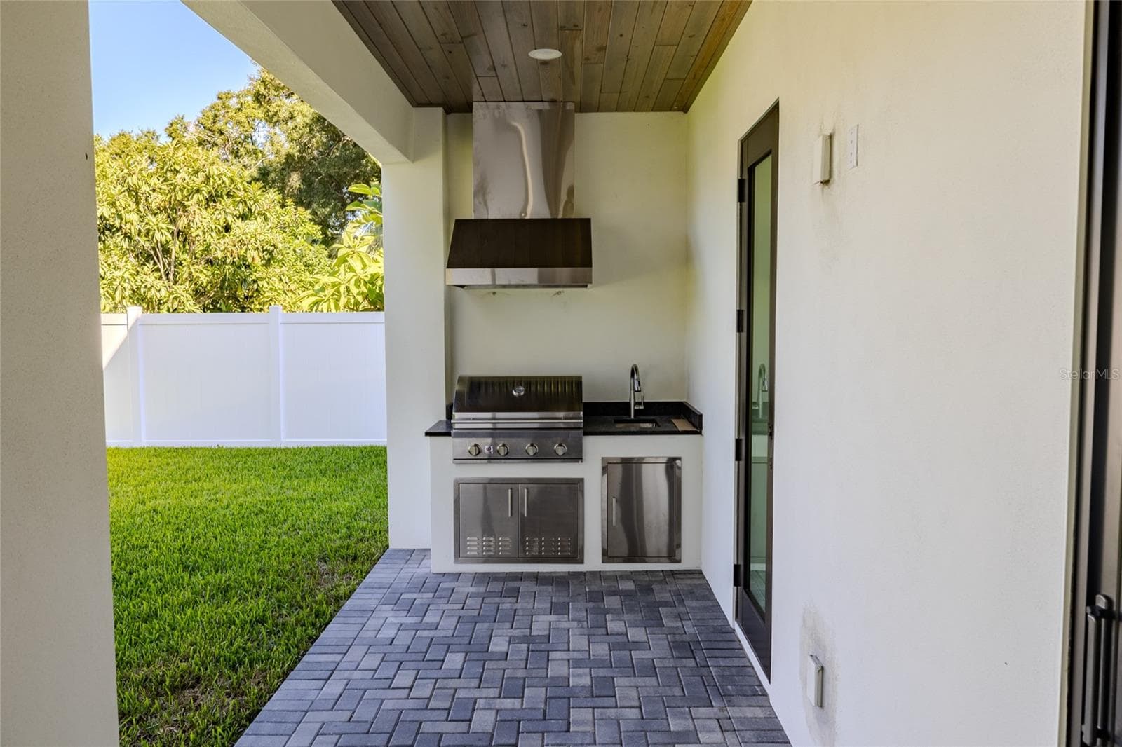 Single Family Residence at 306 N EXCELDA AVE, TAMPA, photo 24 of 25