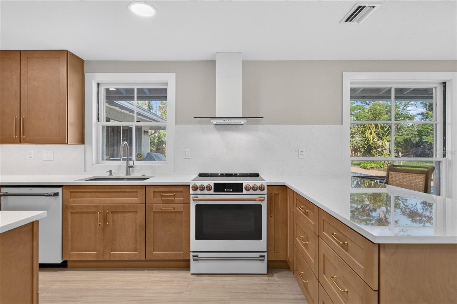 Single Family Residence at 290 SPANIARDS RD, PLACIDA, photo 18 of 72