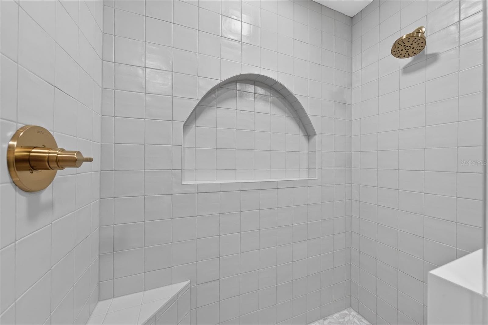 Delta champange bronze fixtures - 290 SPANIARDS RD, PLACIDA