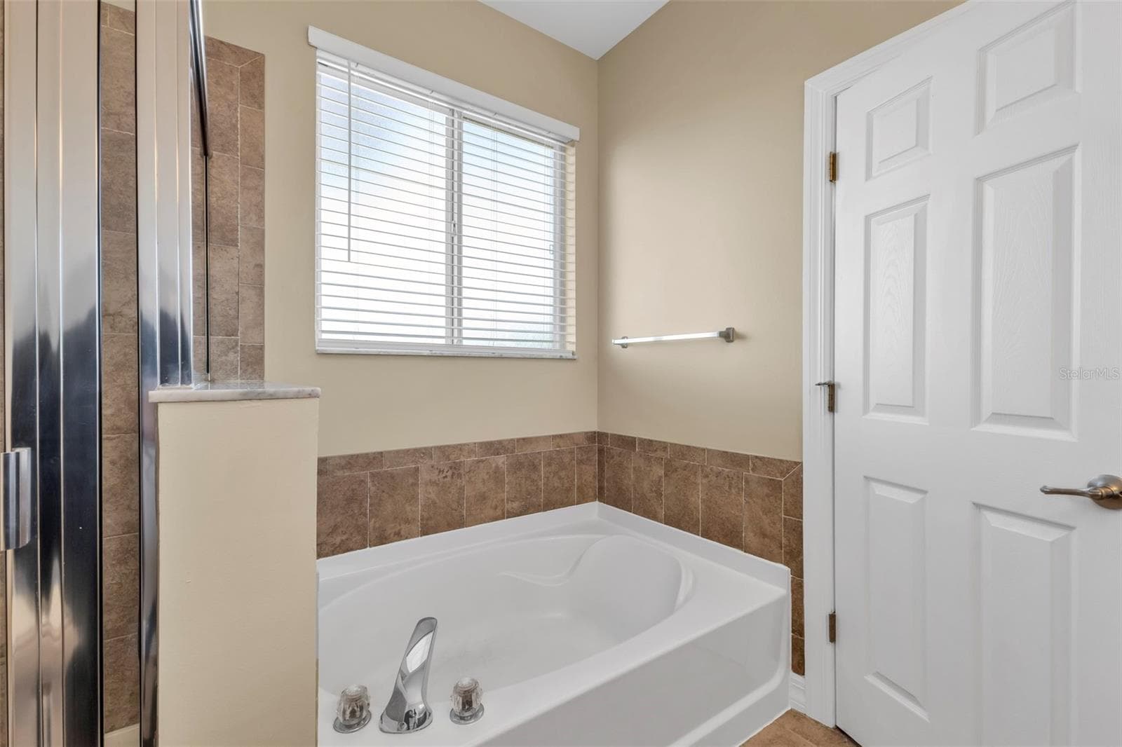 Single Family Residence at 17509 LOCKHART CT, PUNTA GORDA, photo 20 of 62