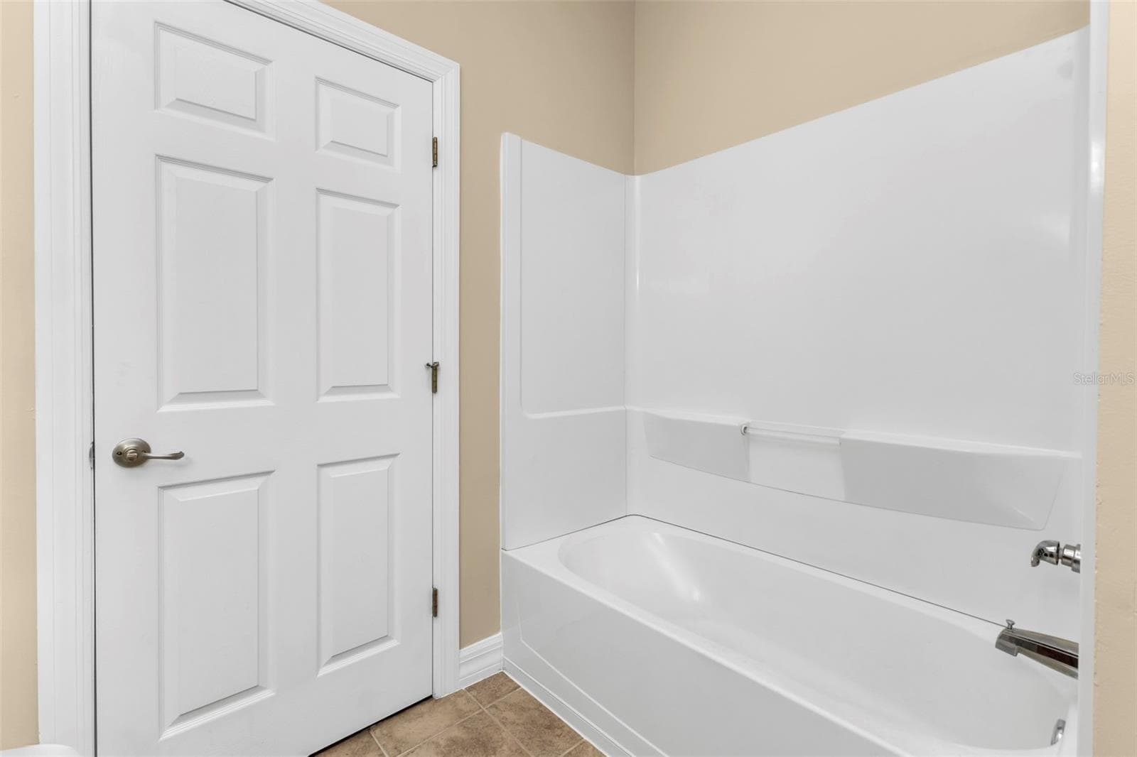Single Family Residence at 17509 LOCKHART CT, PUNTA GORDA, photo 23 of 62