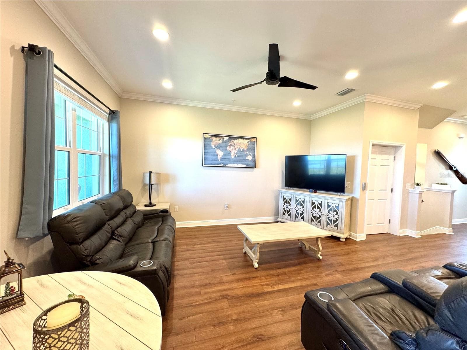 *this is what it looked like furnished prior to the current owner moving - 10320 LANDS END CIR #47, PLACIDA