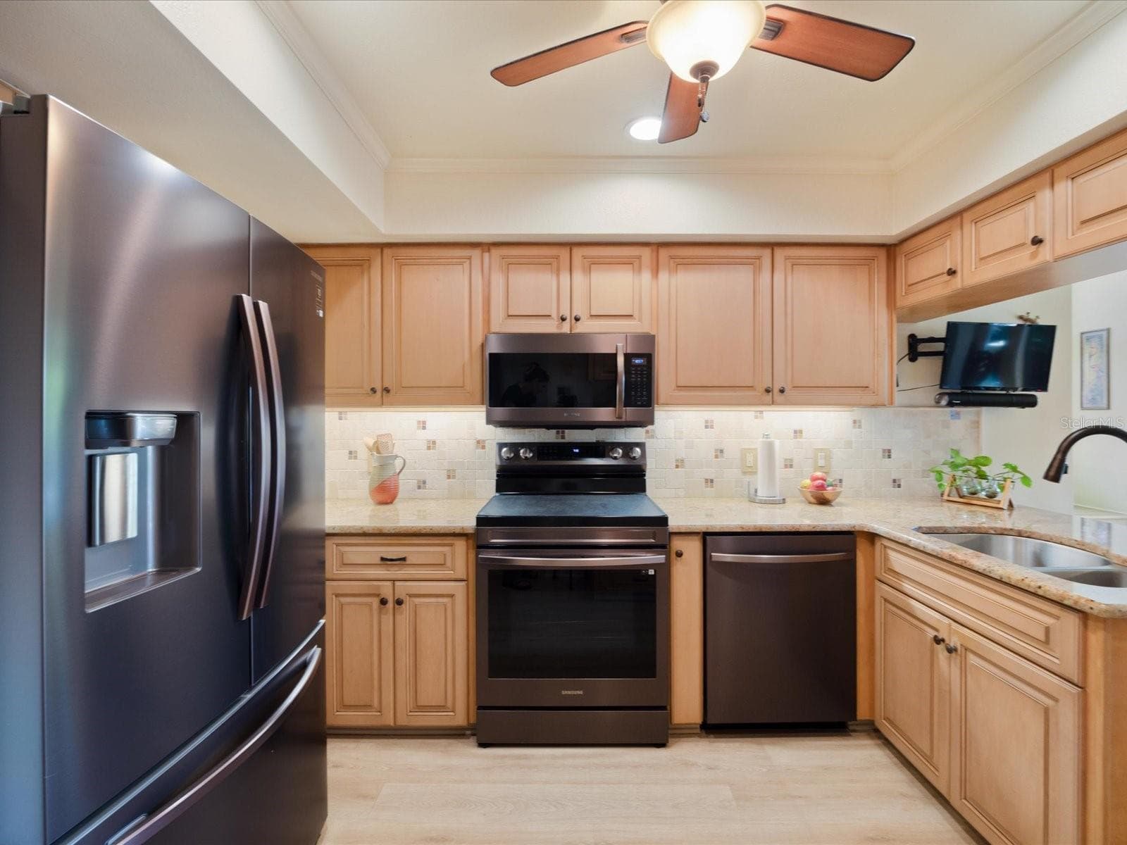 Single Family Residence at 3328 BRIARWOOD CIR, SAFETY HARBOR, photo 6 of 61