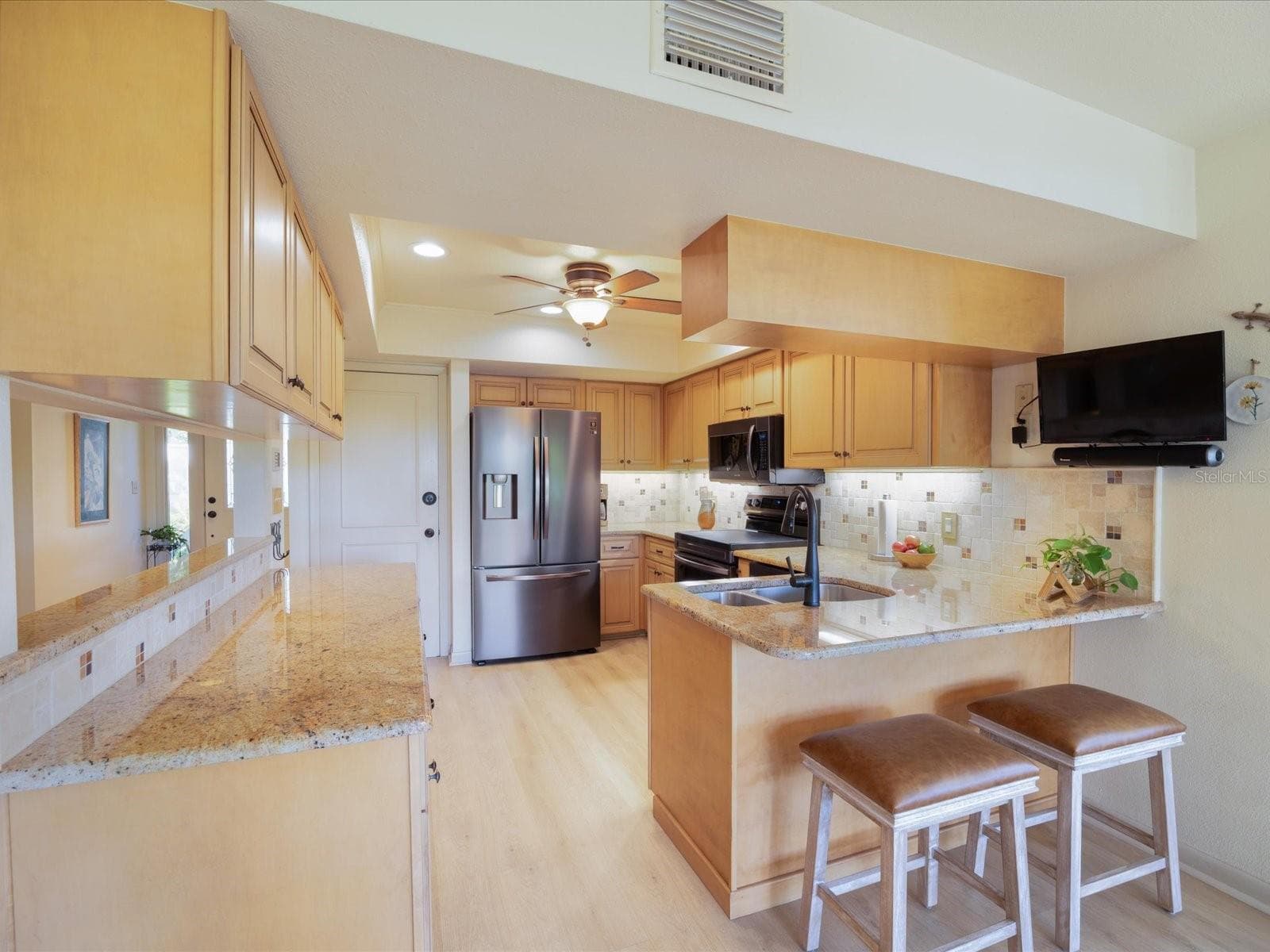 Open Kitchen - 3328 BRIARWOOD CIR, SAFETY HARBOR