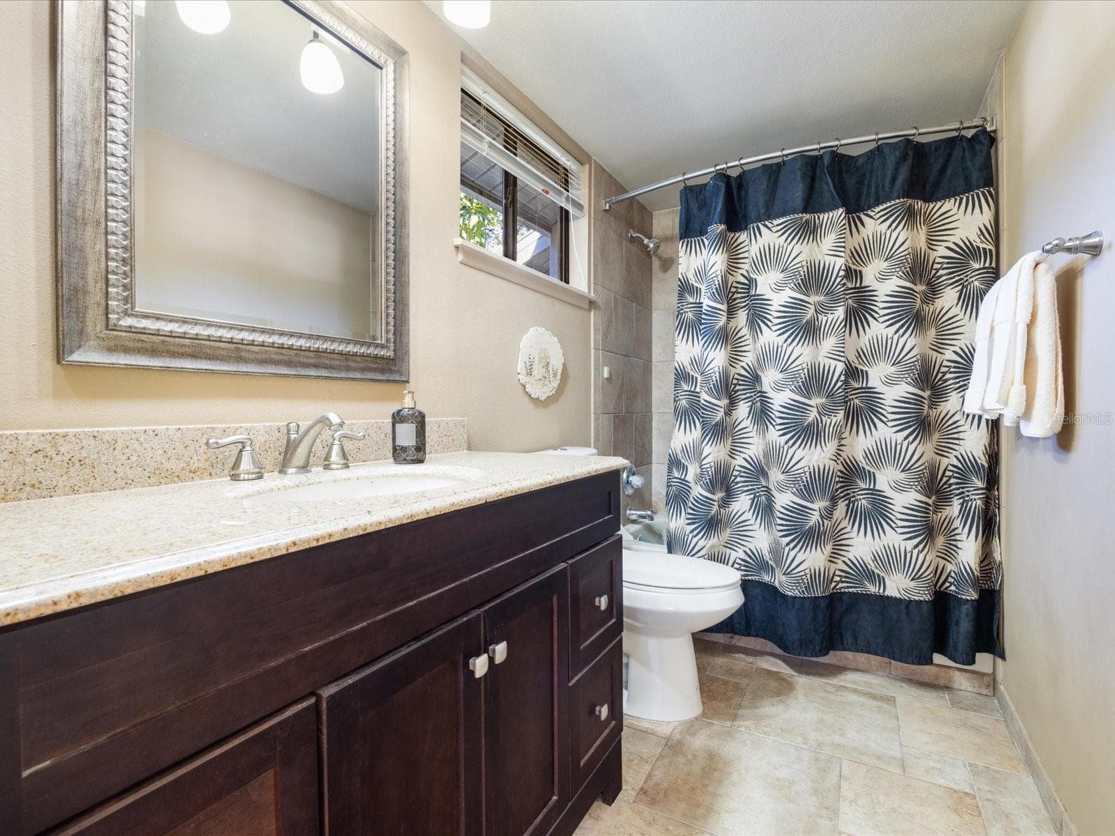 Second Full Baath - 3328 BRIARWOOD CIR, SAFETY HARBOR