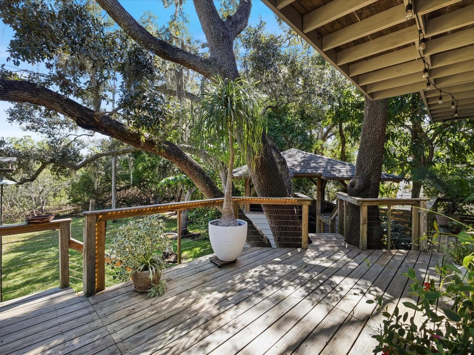 Deck portion leading to Gazebo - 3328 BRIARWOOD CIR, SAFETY HARBOR