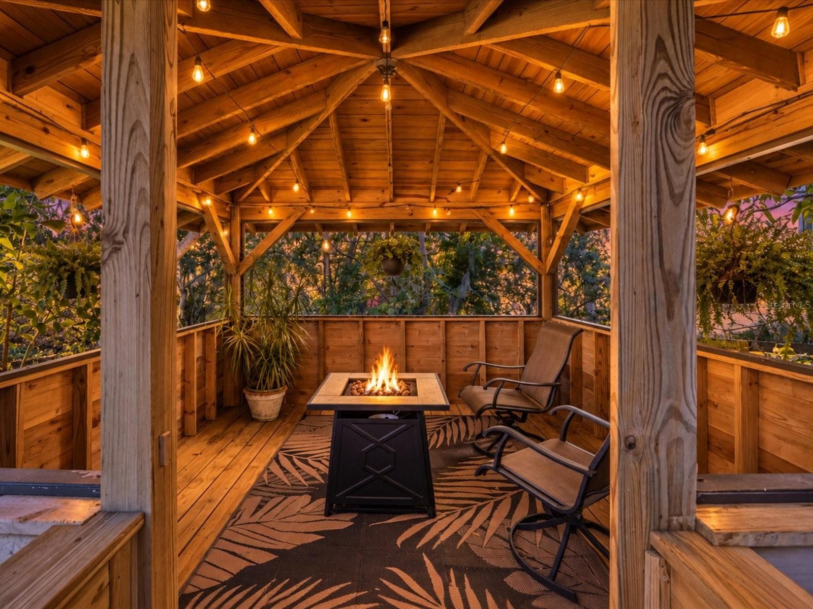 Gazebo at night! - 3328 BRIARWOOD CIR, SAFETY HARBOR