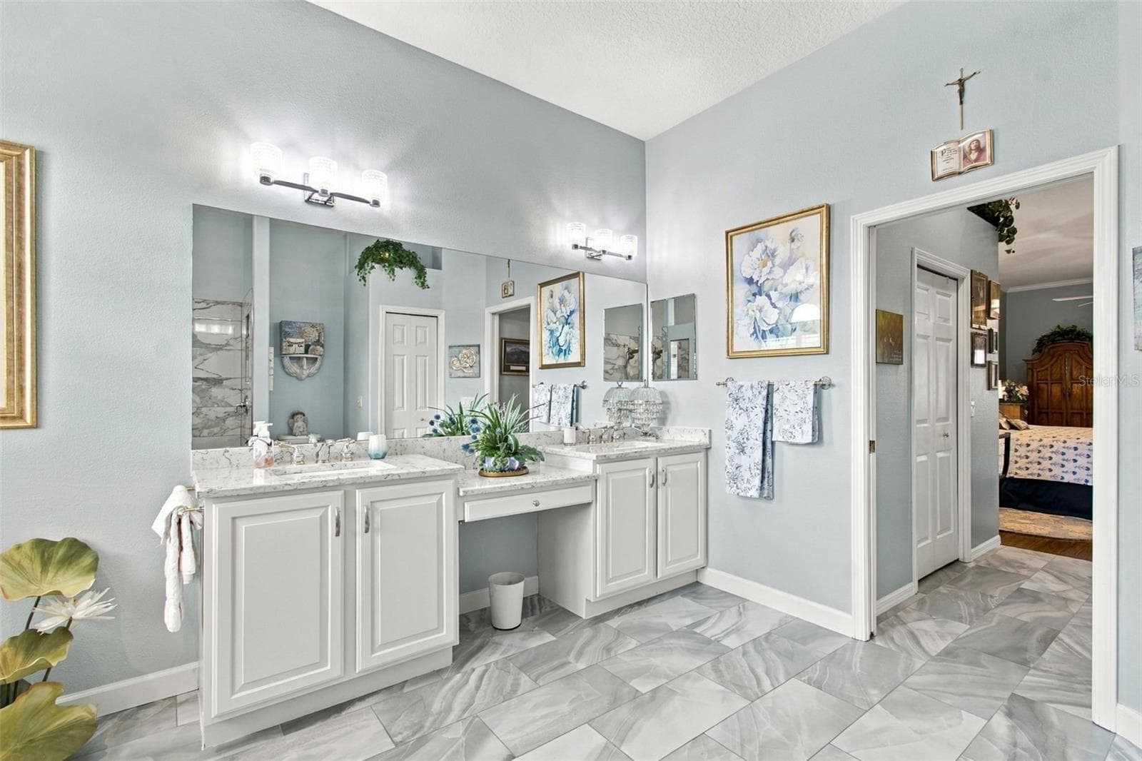 Single Family Residence at 18842 FAIRWAY GREEN DR, HUDSON, photo 11 of 66