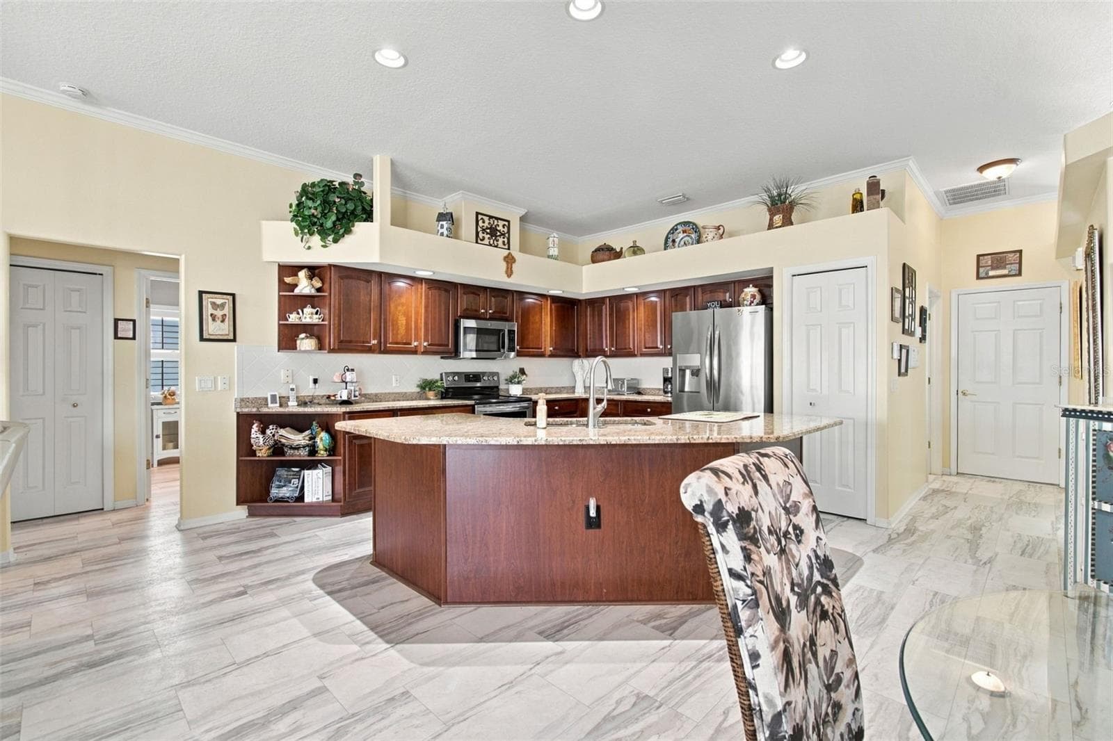 Single Family Residence at 18842 FAIRWAY GREEN DR, HUDSON, photo 18 of 66