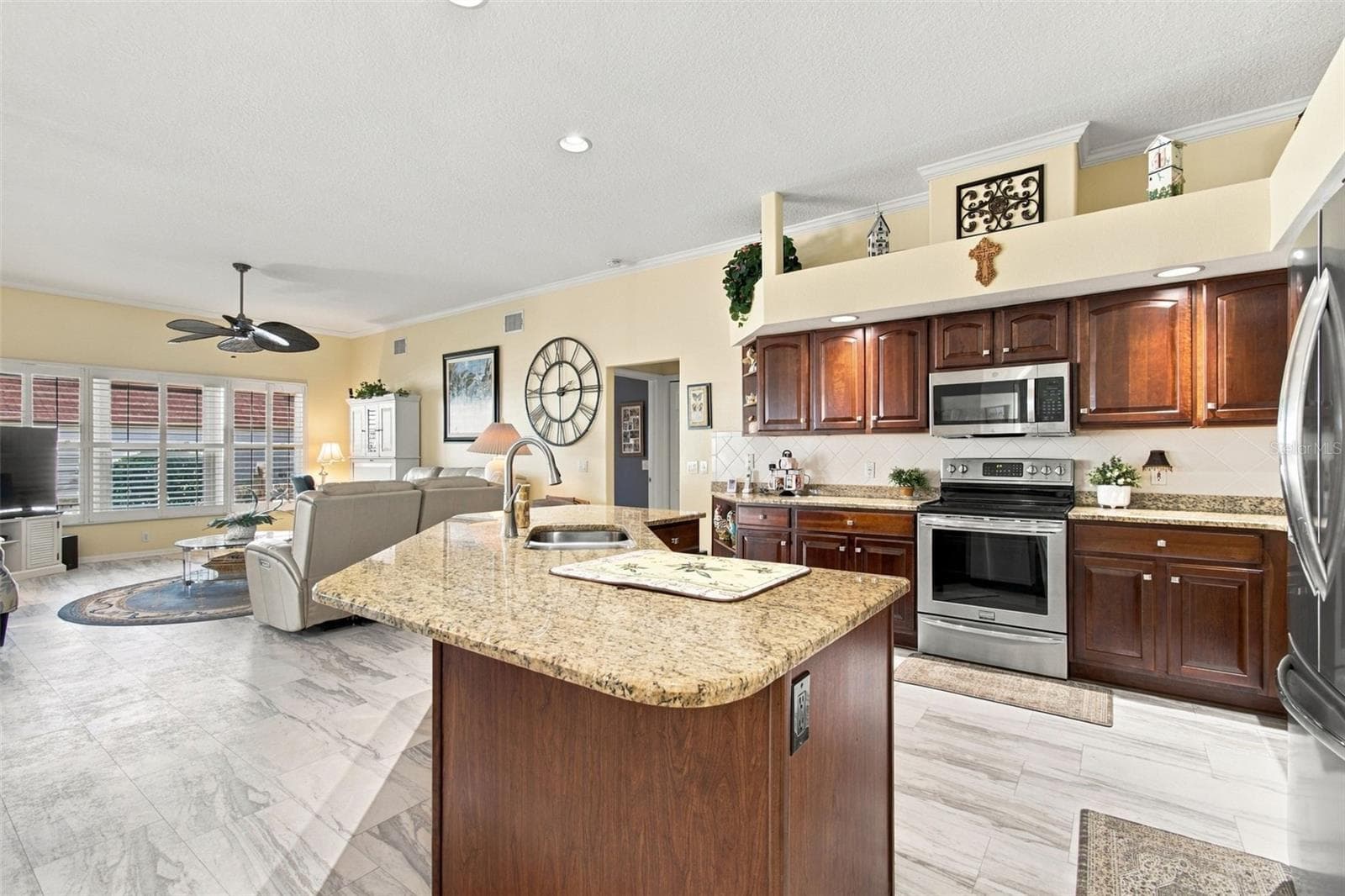 Single Family Residence at 18842 FAIRWAY GREEN DR, HUDSON, photo 19 of 66