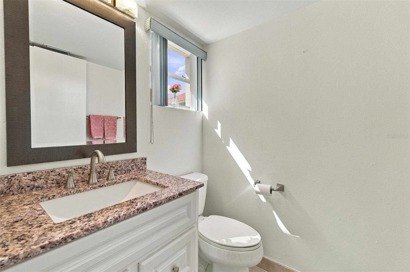 Townhouse at 6101 MIRADA CIR, ST PETERSBURG, photo 13 of 40