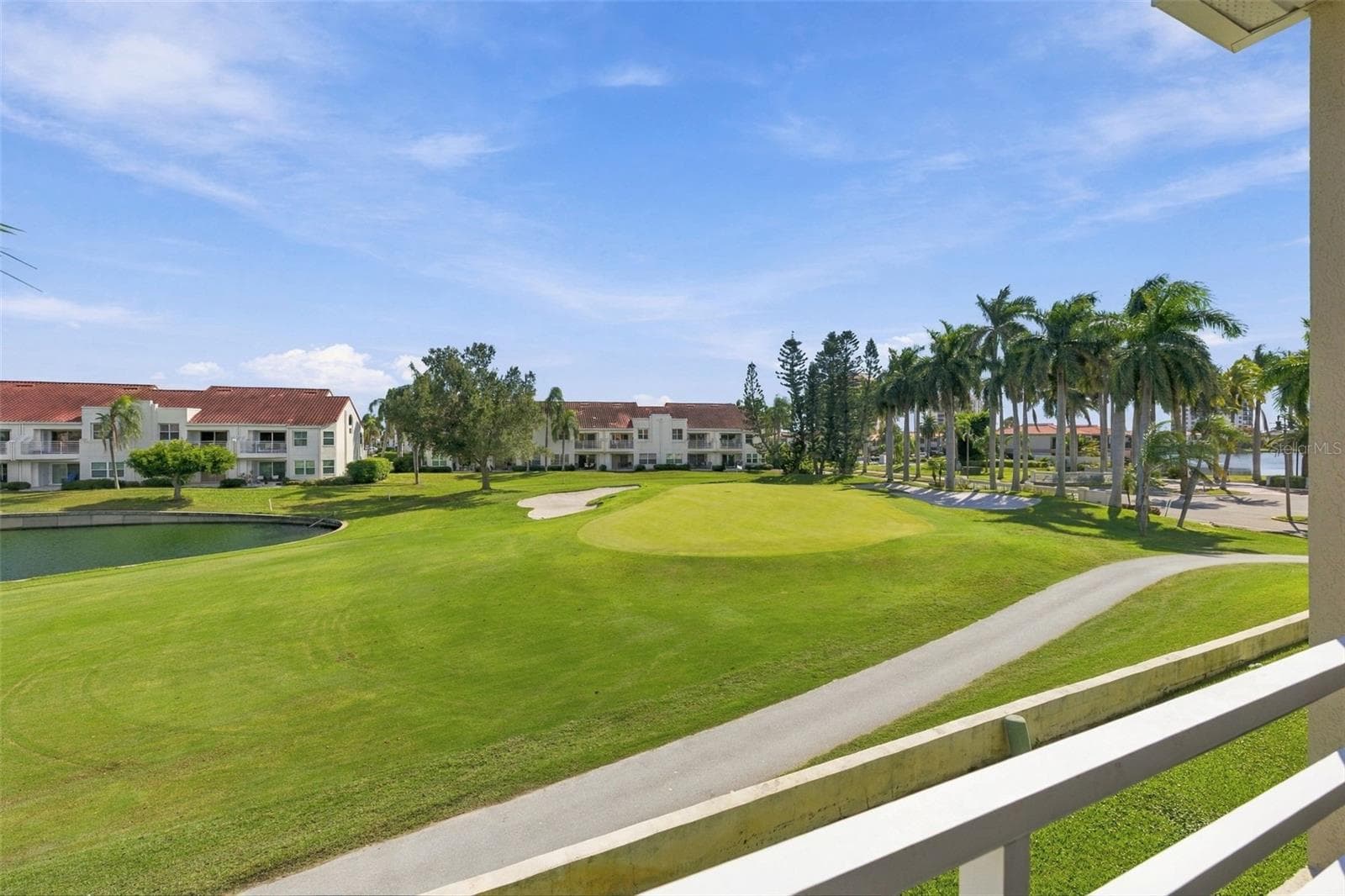 Townhouse at 6101 MIRADA CIR, ST PETERSBURG, photo 19 of 40