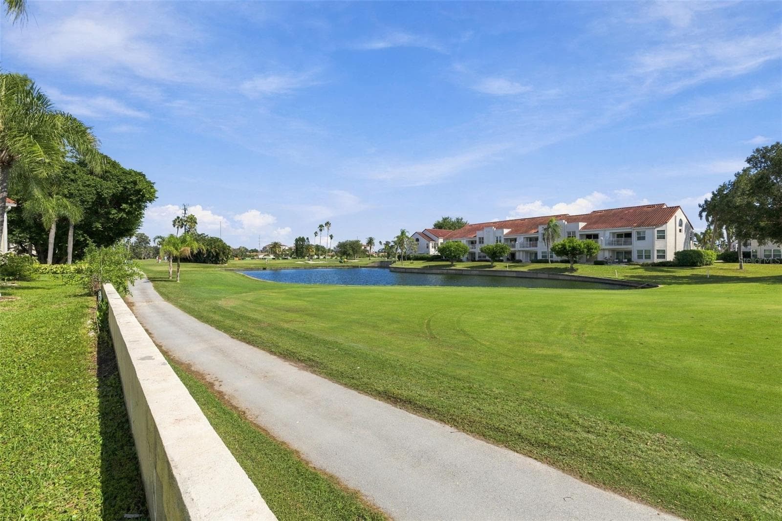 Townhouse at 6101 MIRADA CIR, ST PETERSBURG, photo 24 of 40