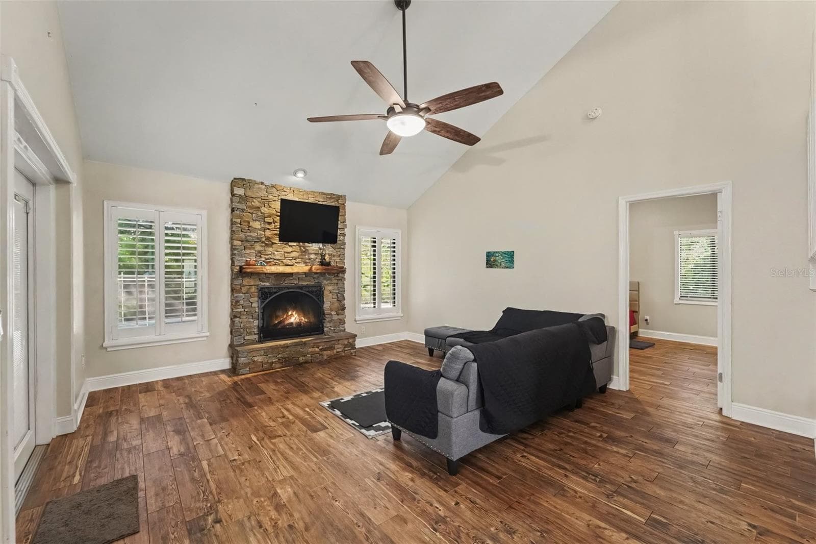 Single Family Residence at 6307 SONGBIRD WAY, TAMPA, photo 3 of 26