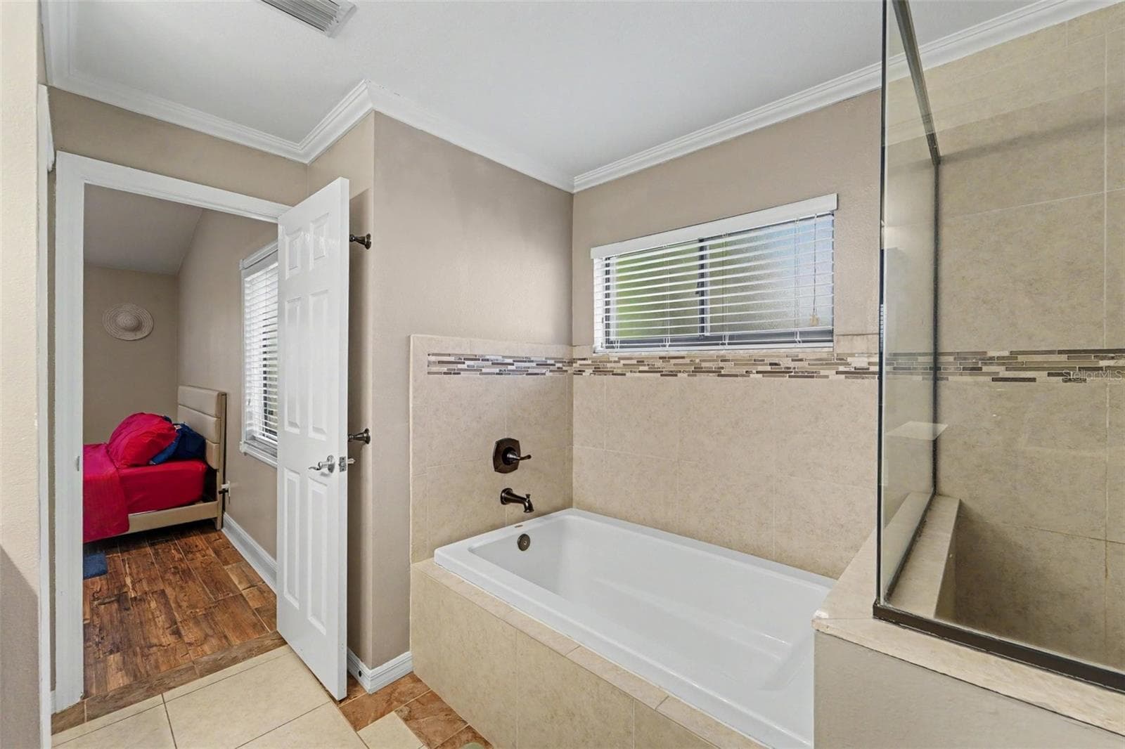 Single Family Residence at 6307 SONGBIRD WAY, TAMPA, photo 15 of 26