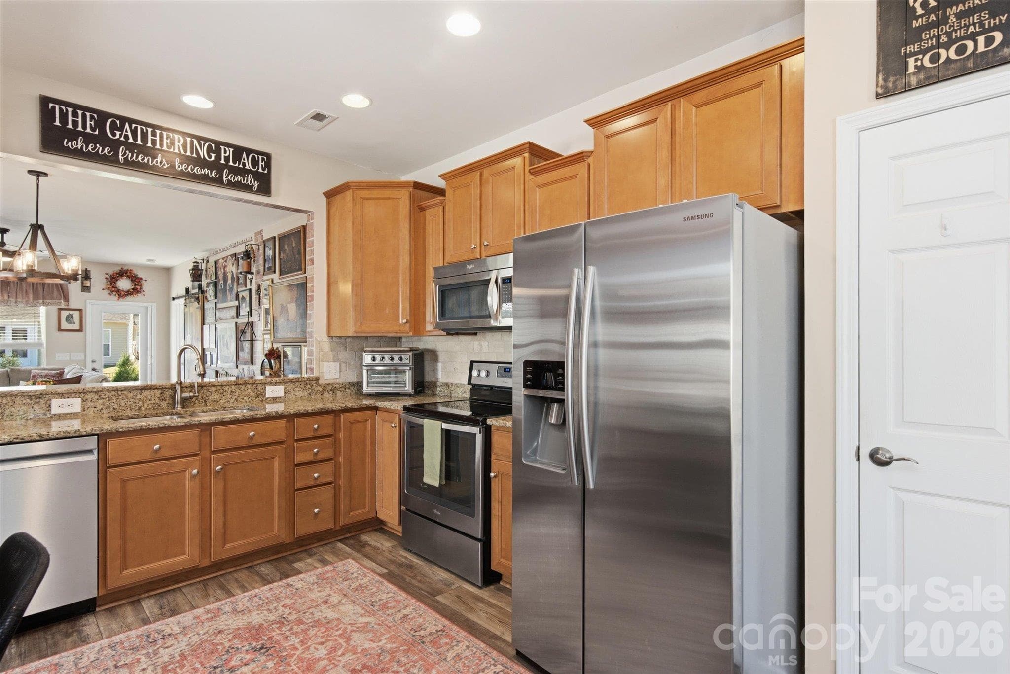 Stainless steel appliances - 23121 Whimbrel Circle, Indian Land