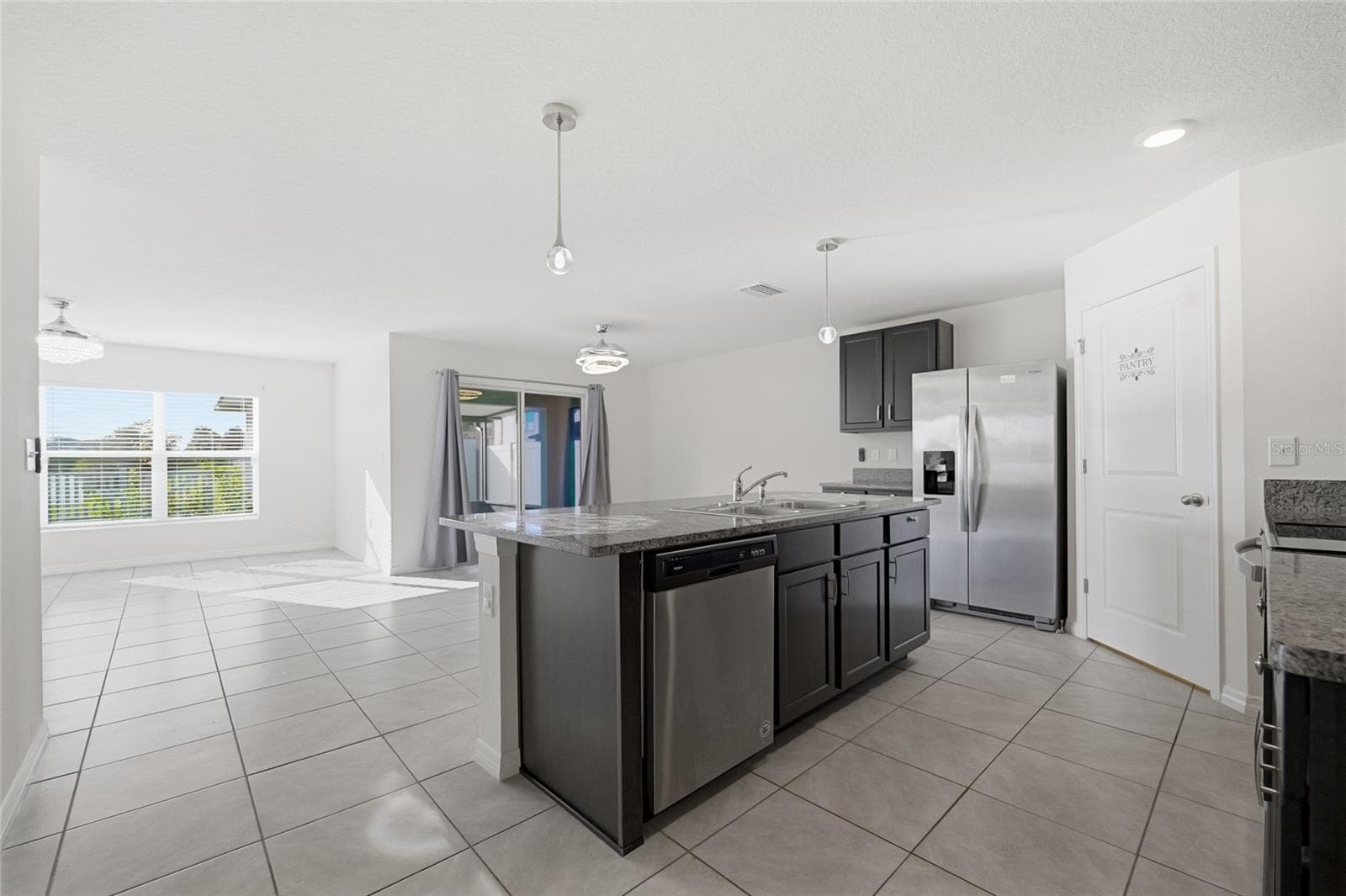 Single Family Residence at 11805 DOWNY BIRCH DR, RIVERVIEW, photo 15 of 45