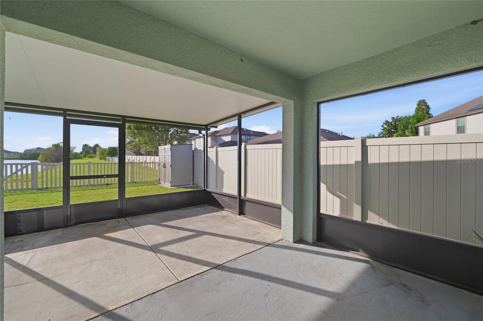 Single Family Residence at 11805 DOWNY BIRCH DR, RIVERVIEW, photo 30 of 45