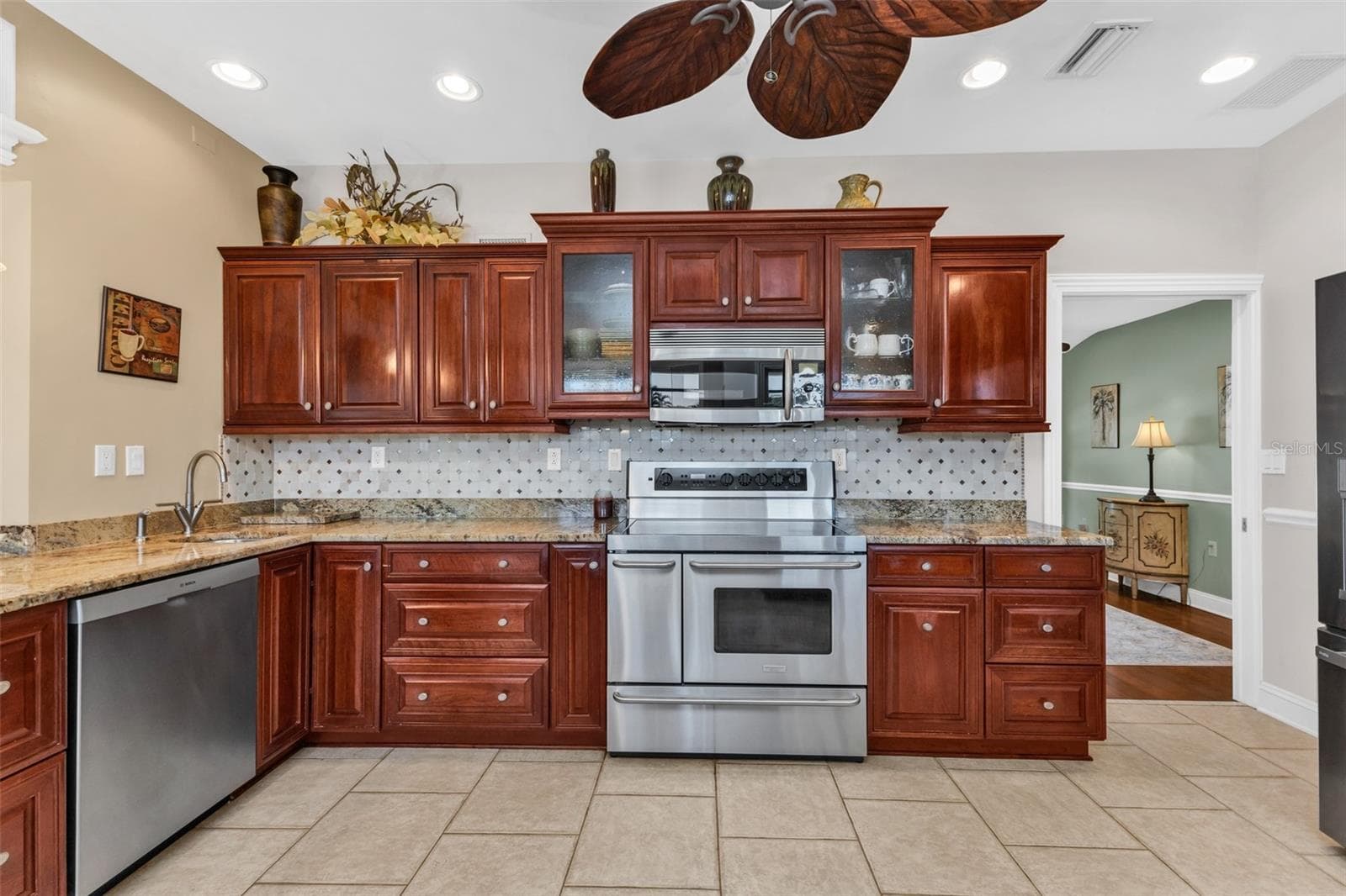 Single Family Residence at 84 OCEAN DR, PUNTA GORDA, photo 19 of 64