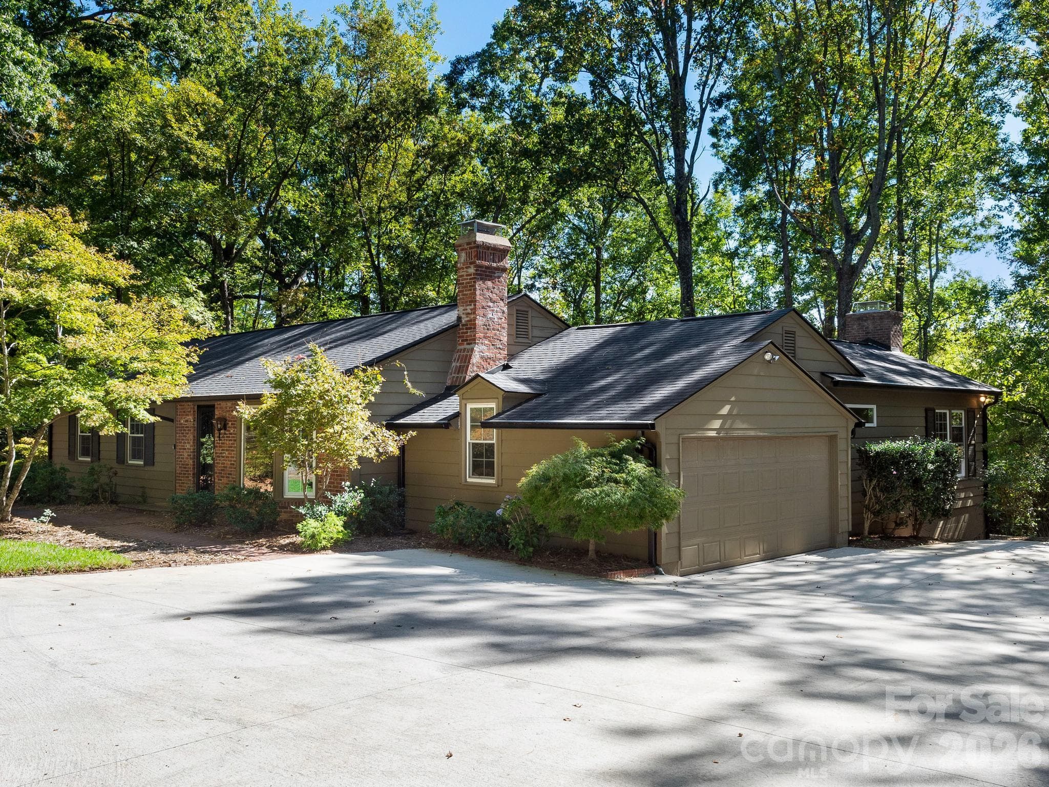 Single Family Residence at 175 Mimosa Road, Columbus, photo 13 of 30