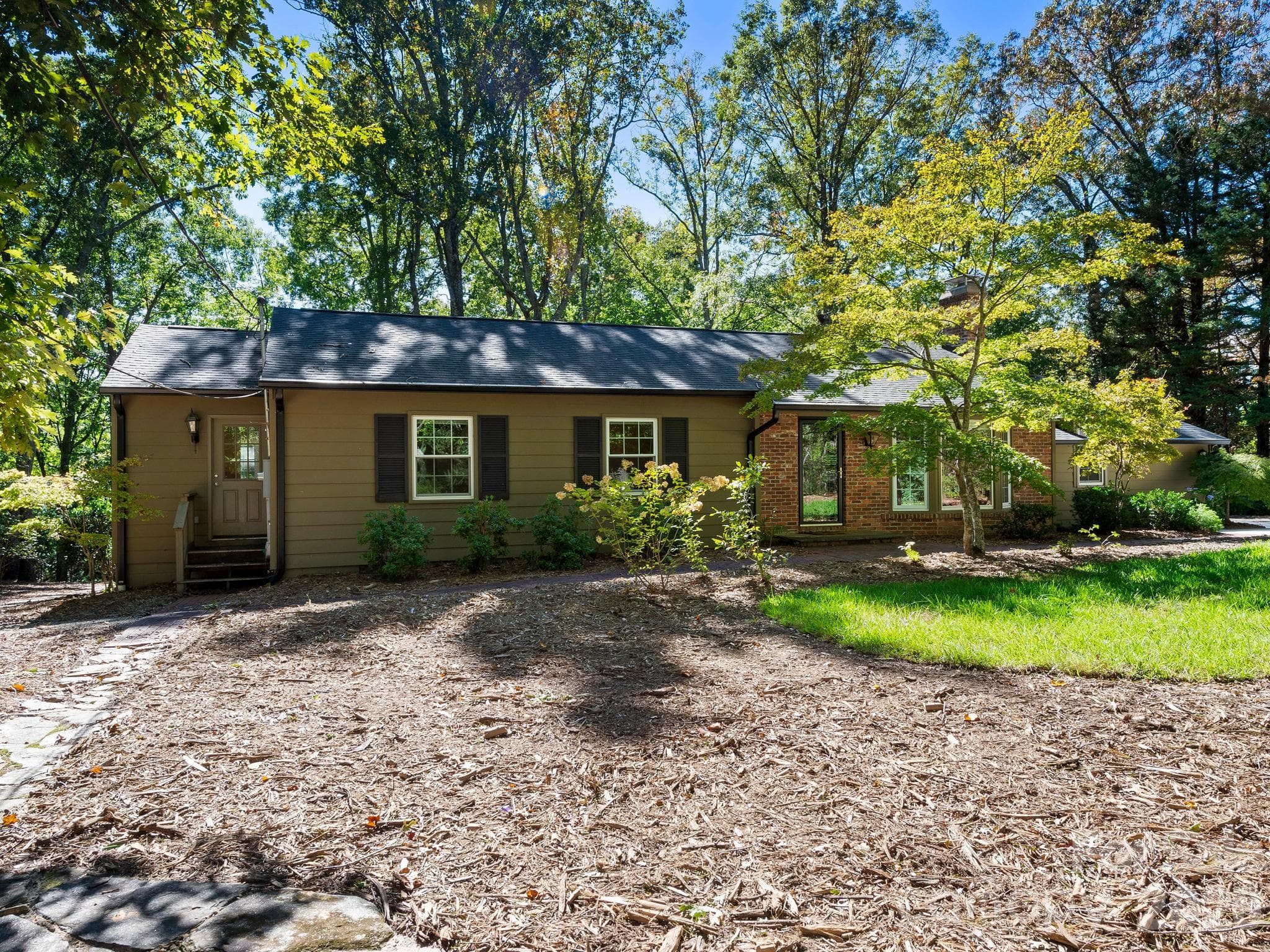 There is a second entrance into a small drop zone foyer. - 175 Mimosa Road, Columbus