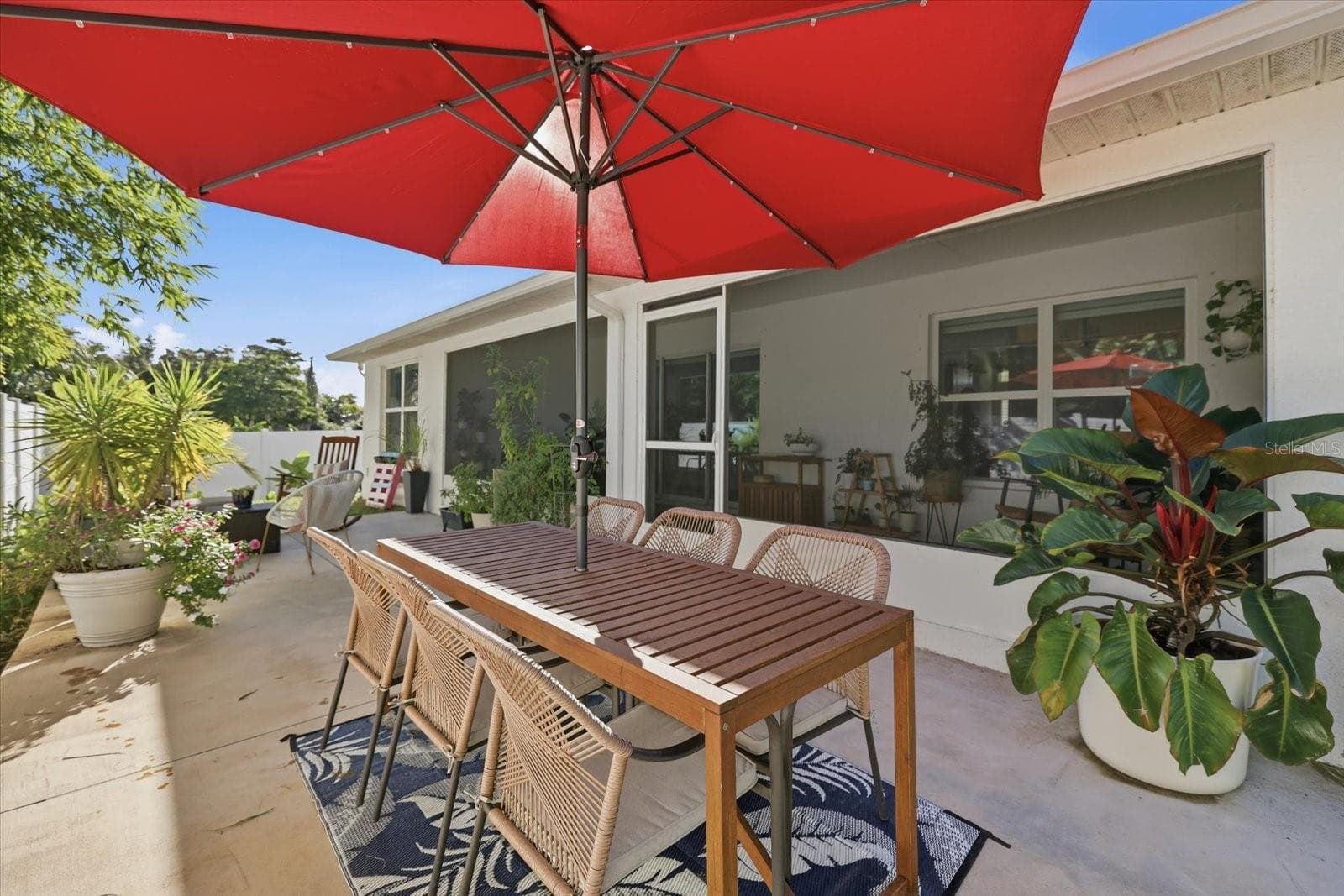 Serene outdoor space. - 300 FORDHAM RD, VENICE