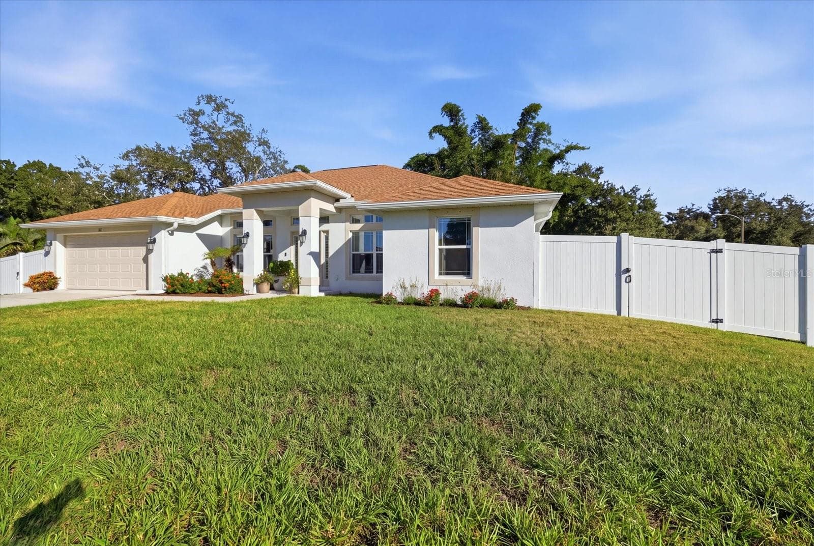Home is situated on large corner lot. - 300 FORDHAM RD, VENICE