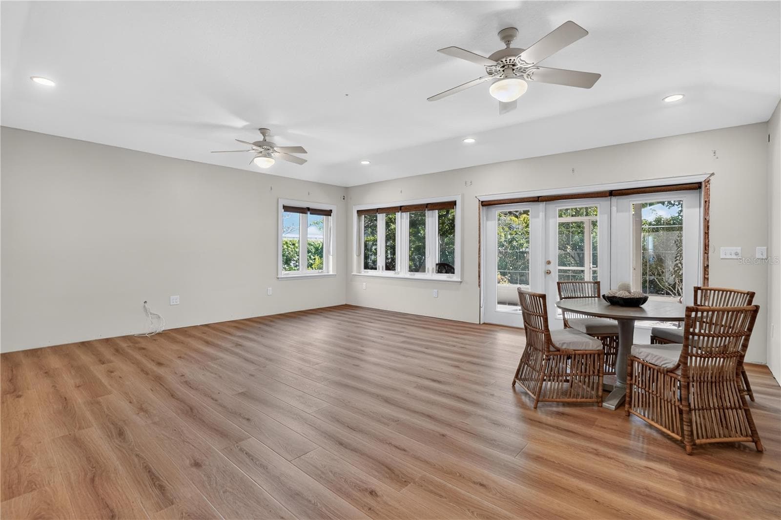 Single Family Residence at 2305 RIVERVIEW BLVD, BRADENTON, photo 16 of 37