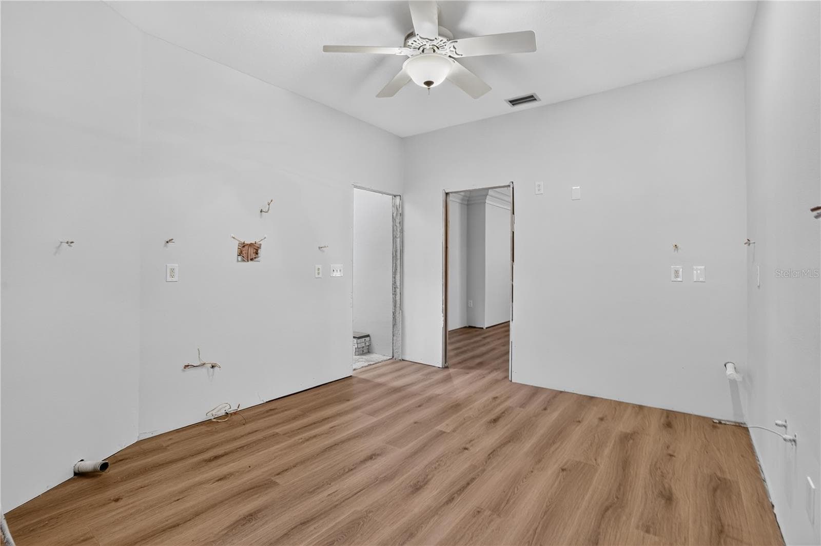 Single Family Residence at 2305 RIVERVIEW BLVD, BRADENTON, photo 18 of 37