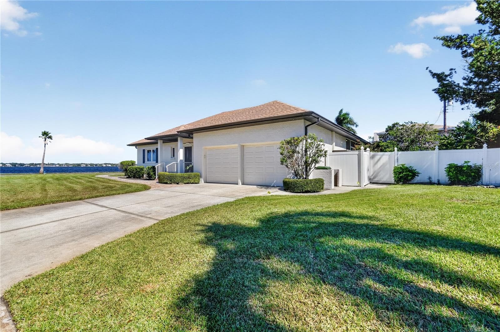 Single Family Residence at 2305 RIVERVIEW BLVD, BRADENTON, photo 31 of 37