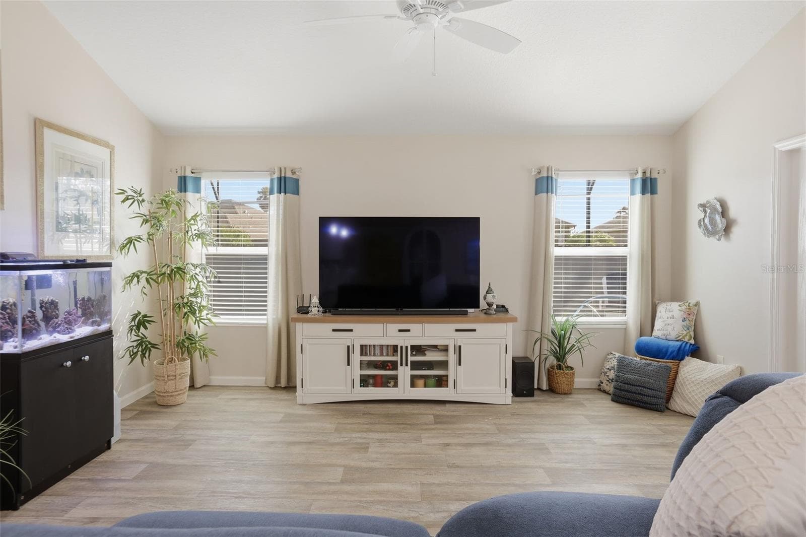Living - 1940 DEMPSEY LN, THE VILLAGES