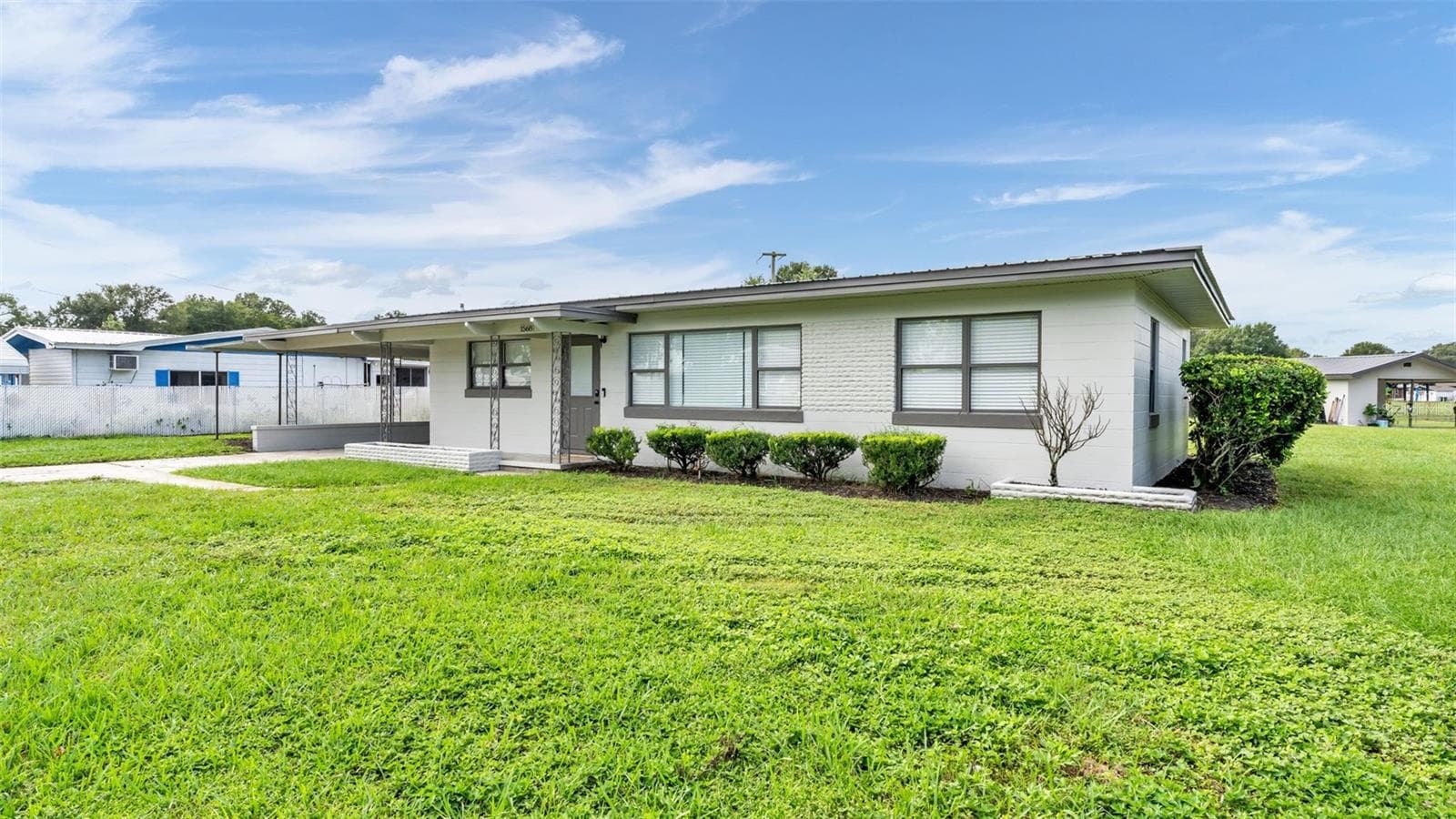 Single Family Residence at 1568 S LAKE SHIPP DR, WINTER HAVEN, photo 2 of 34