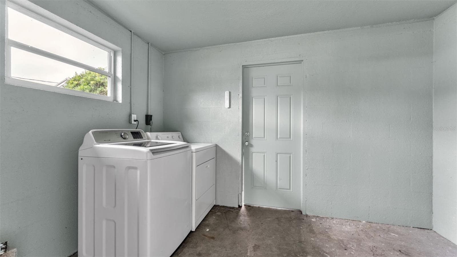 Single Family Residence at 1568 S LAKE SHIPP DR, WINTER HAVEN, photo 32 of 34