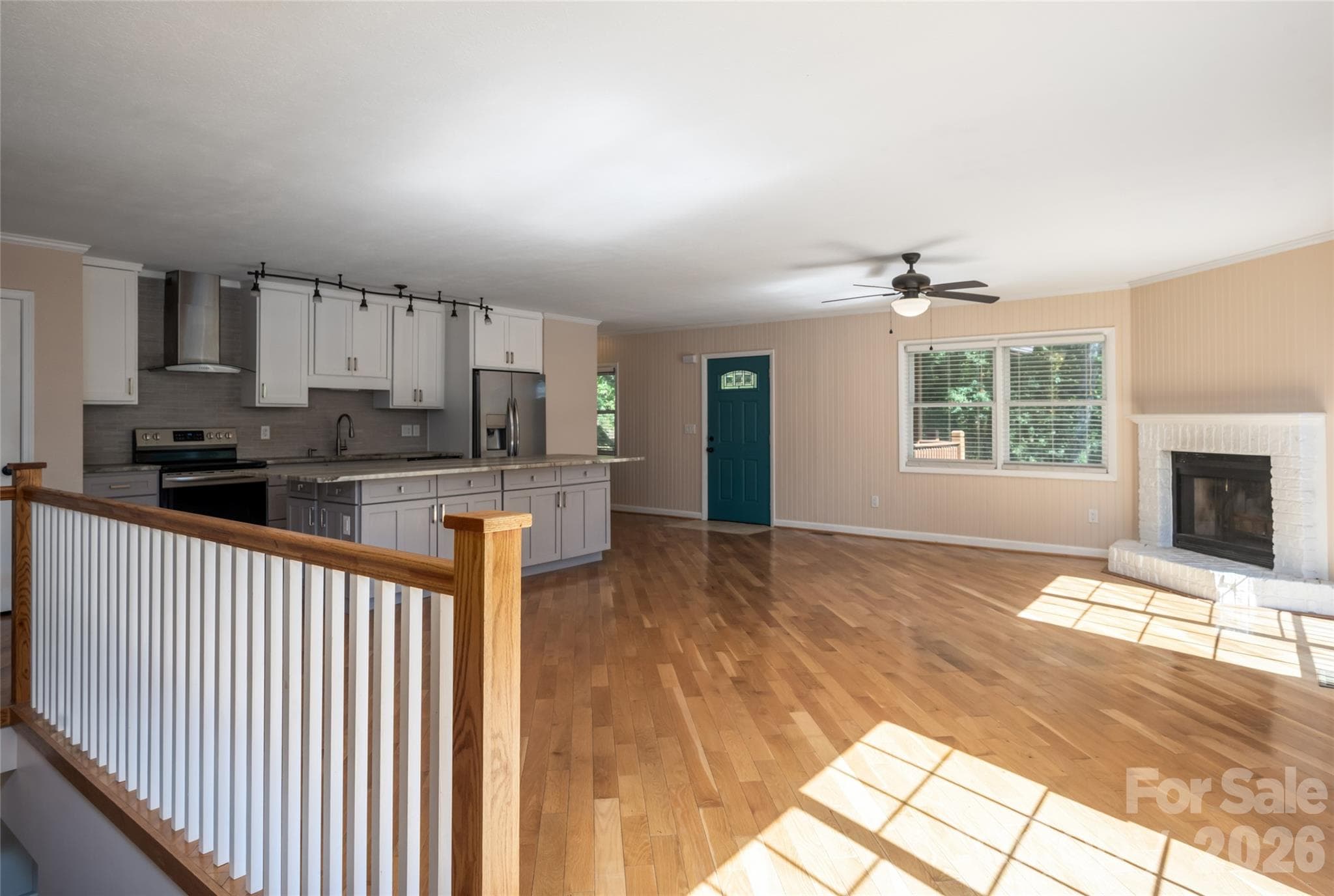 Single Family Residence at 207 Beechwood Lakes Drive, Hendersonville, photo 14 of 47