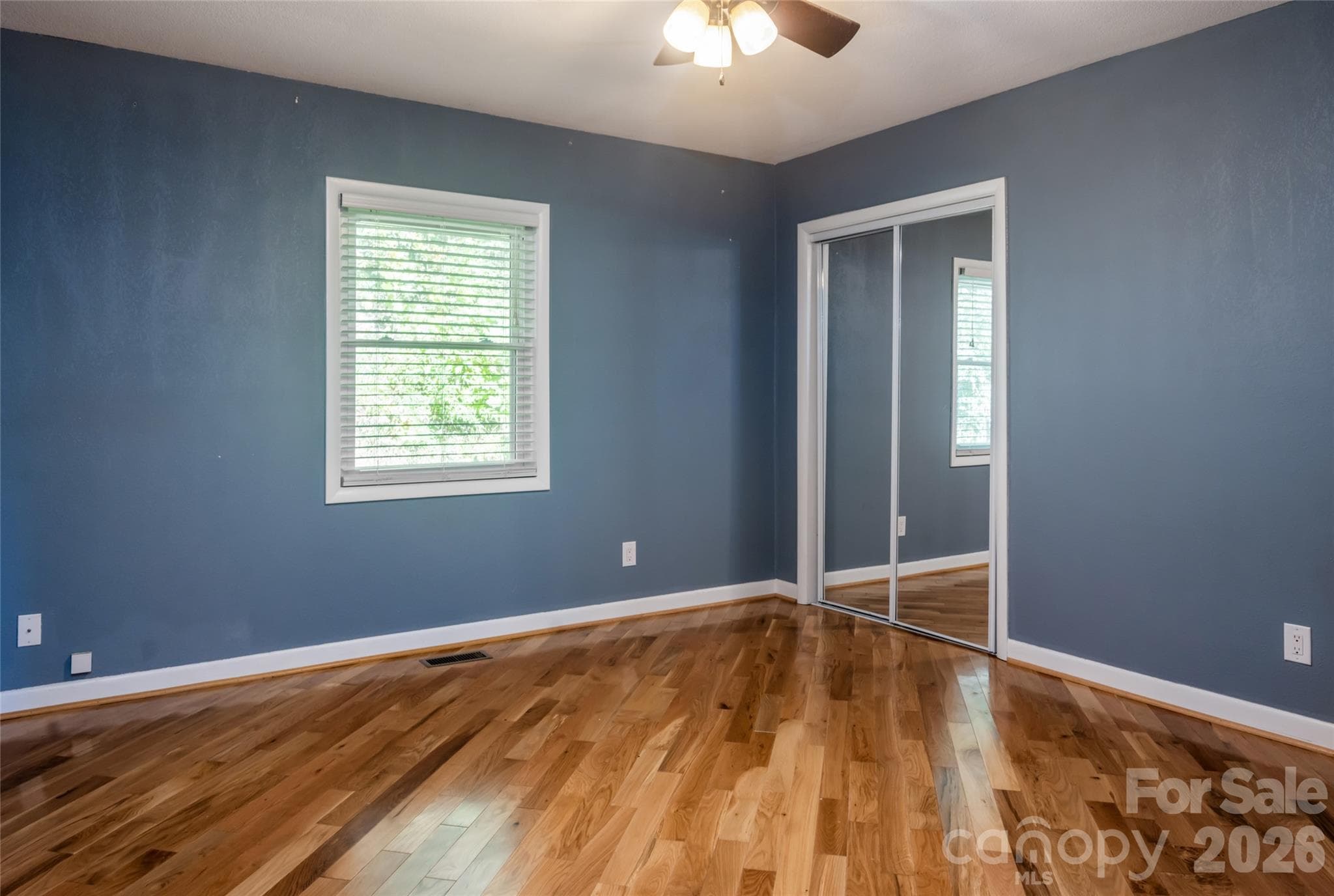 Second guest bedroom - 207 Beechwood Lakes Drive, Hendersonville