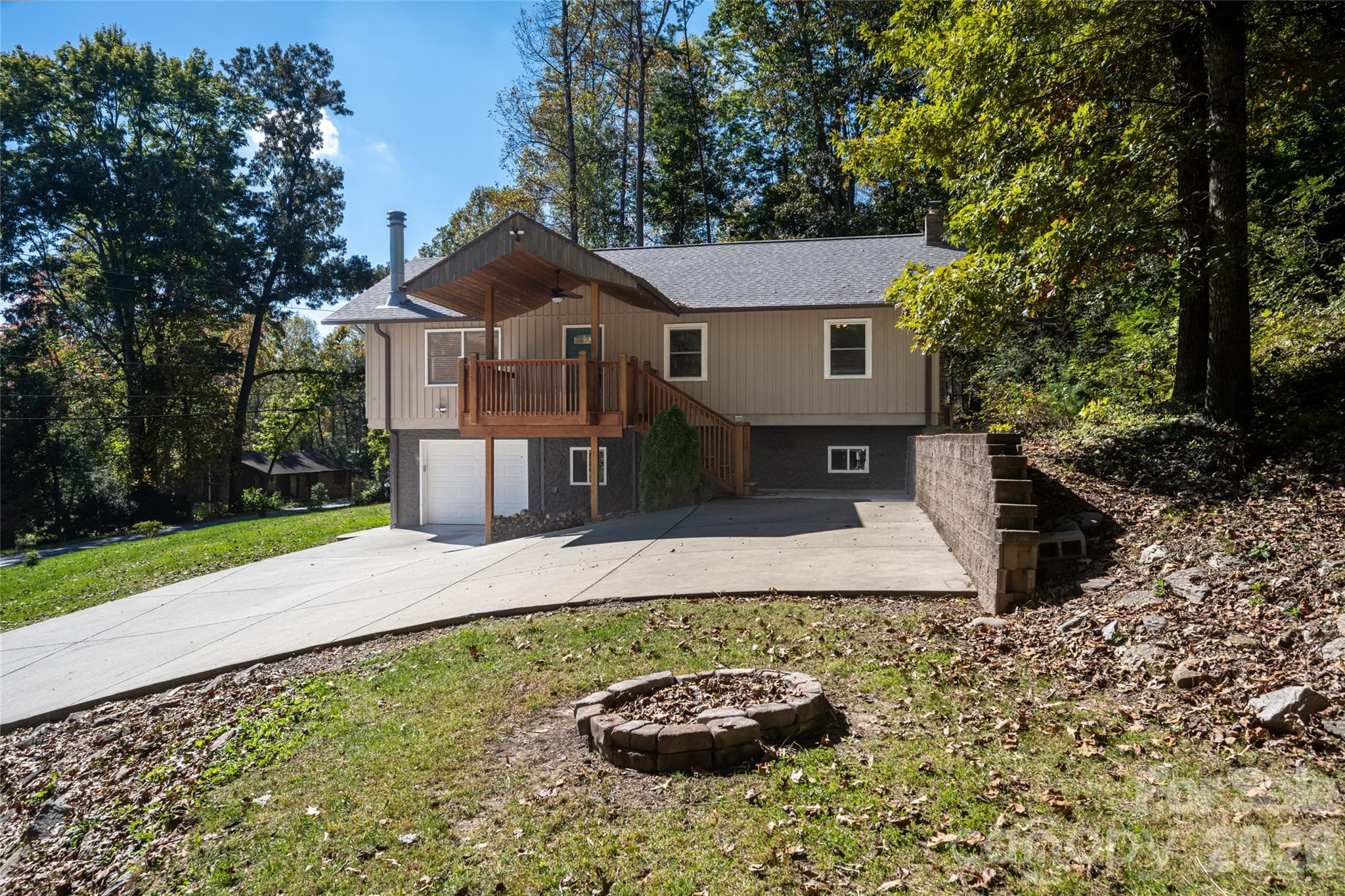 Single Family Residence at 207 Beechwood Lakes Drive, Hendersonville, photo 32 of 47