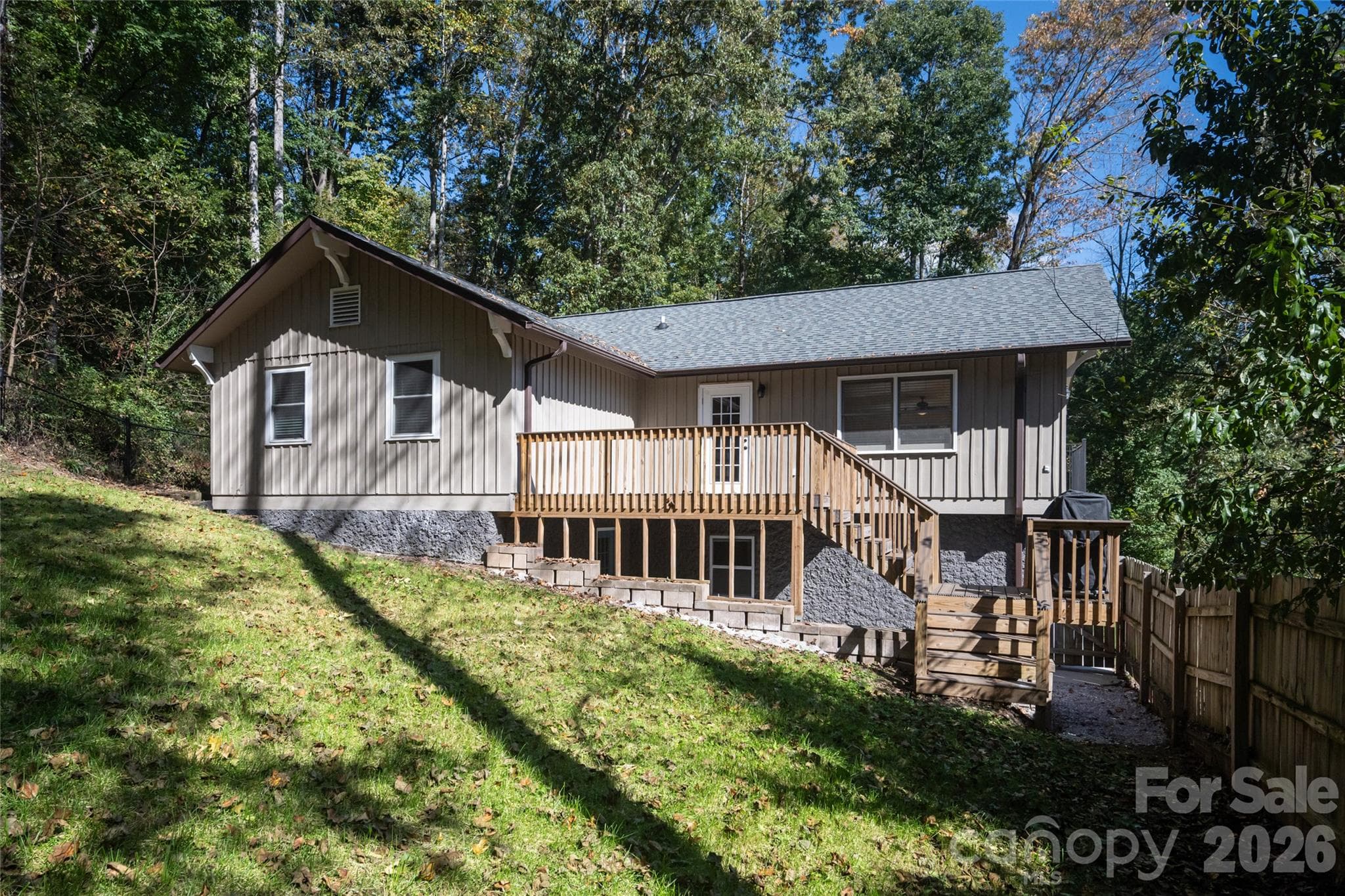 Single Family Residence at 207 Beechwood Lakes Drive, Hendersonville, photo 38 of 47