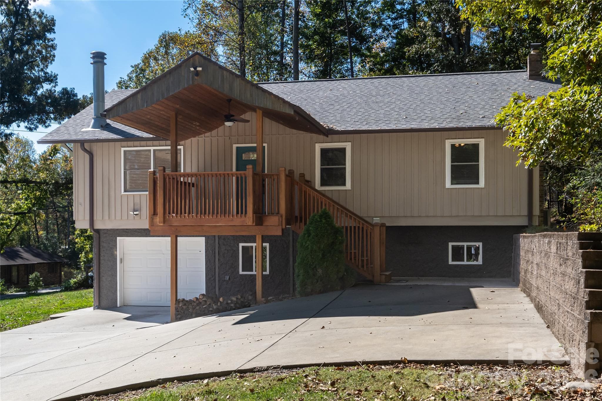 Single Family Residence at 207 Beechwood Lakes Drive, Hendersonville, photo 47 of 47