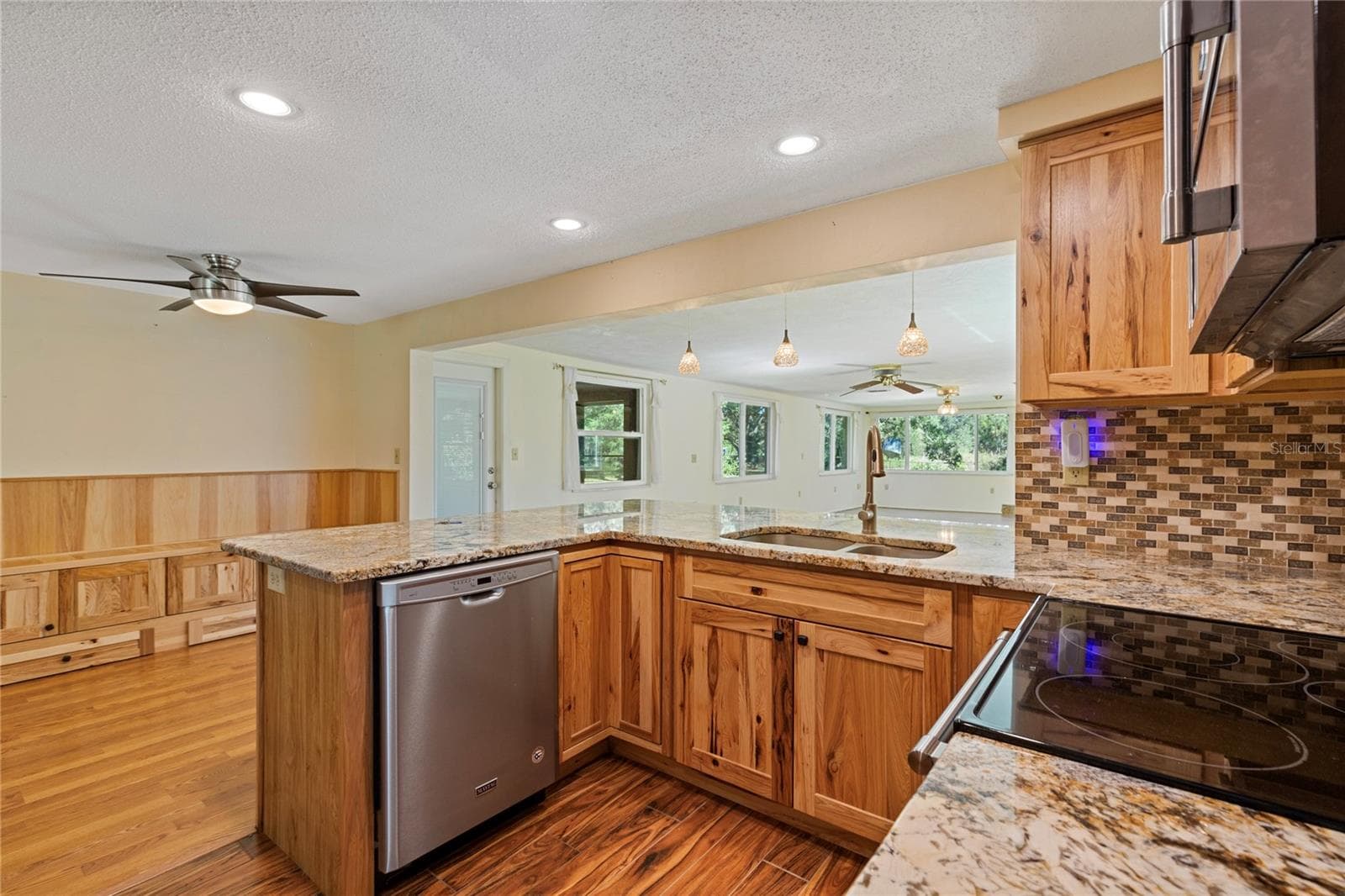 Kitchen - 10179 FRIERSON LAKE DR, HUDSON