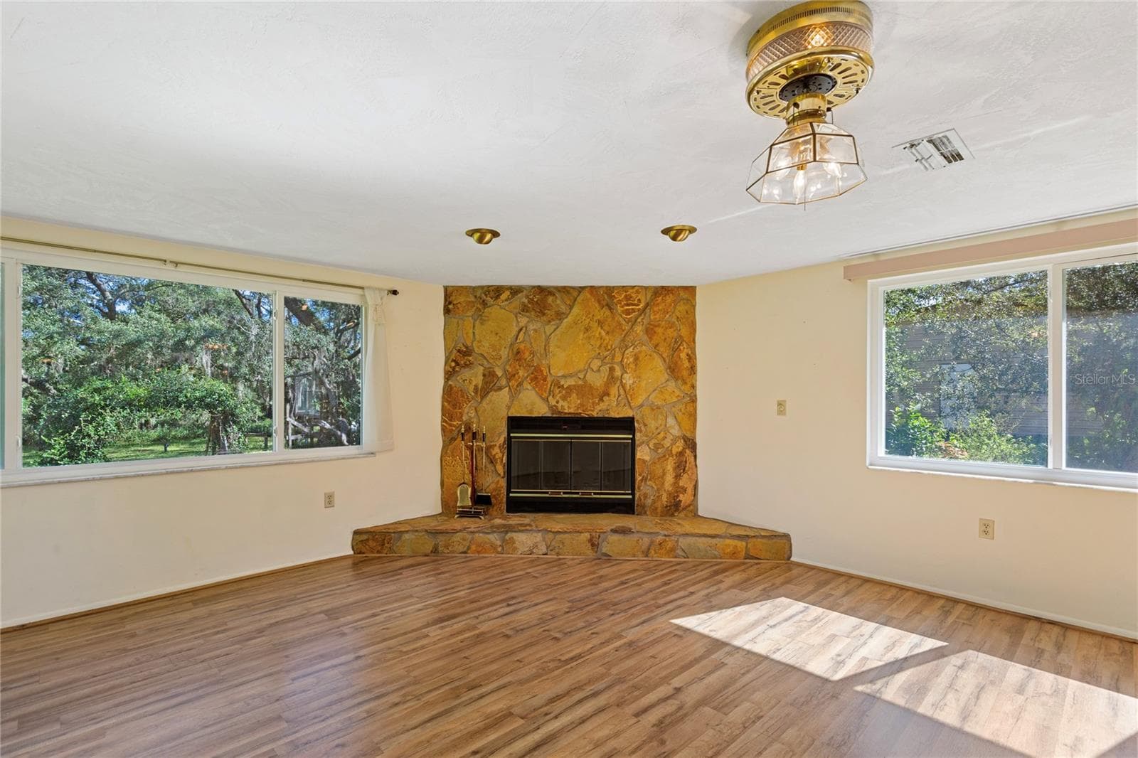 Fireplace - 10179 FRIERSON LAKE DR, HUDSON