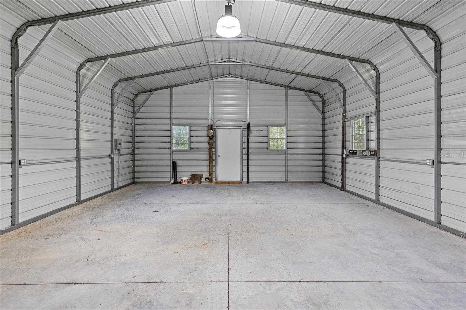 Barn - 10179 FRIERSON LAKE DR, HUDSON