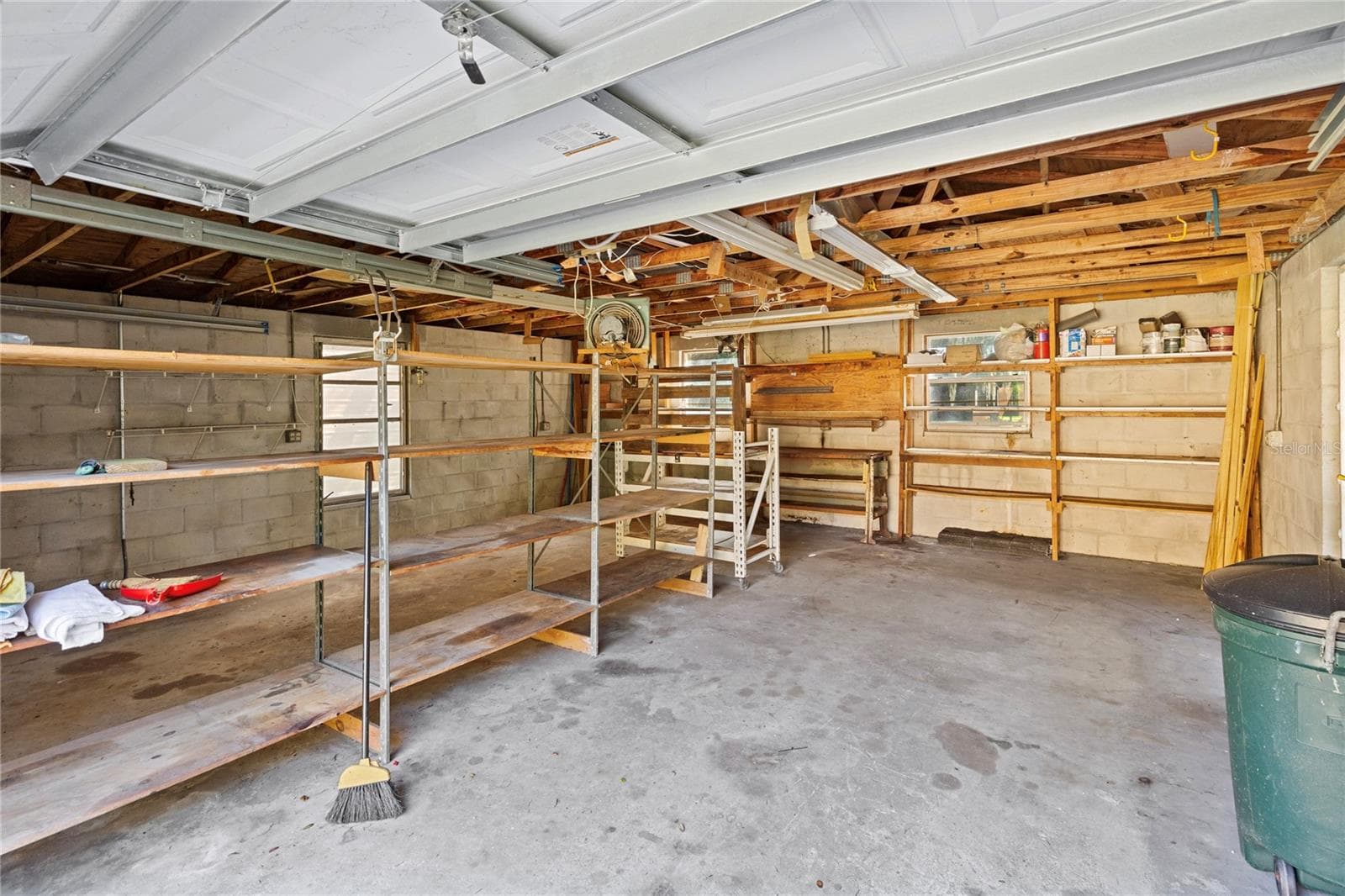Garage - 10179 FRIERSON LAKE DR, HUDSON