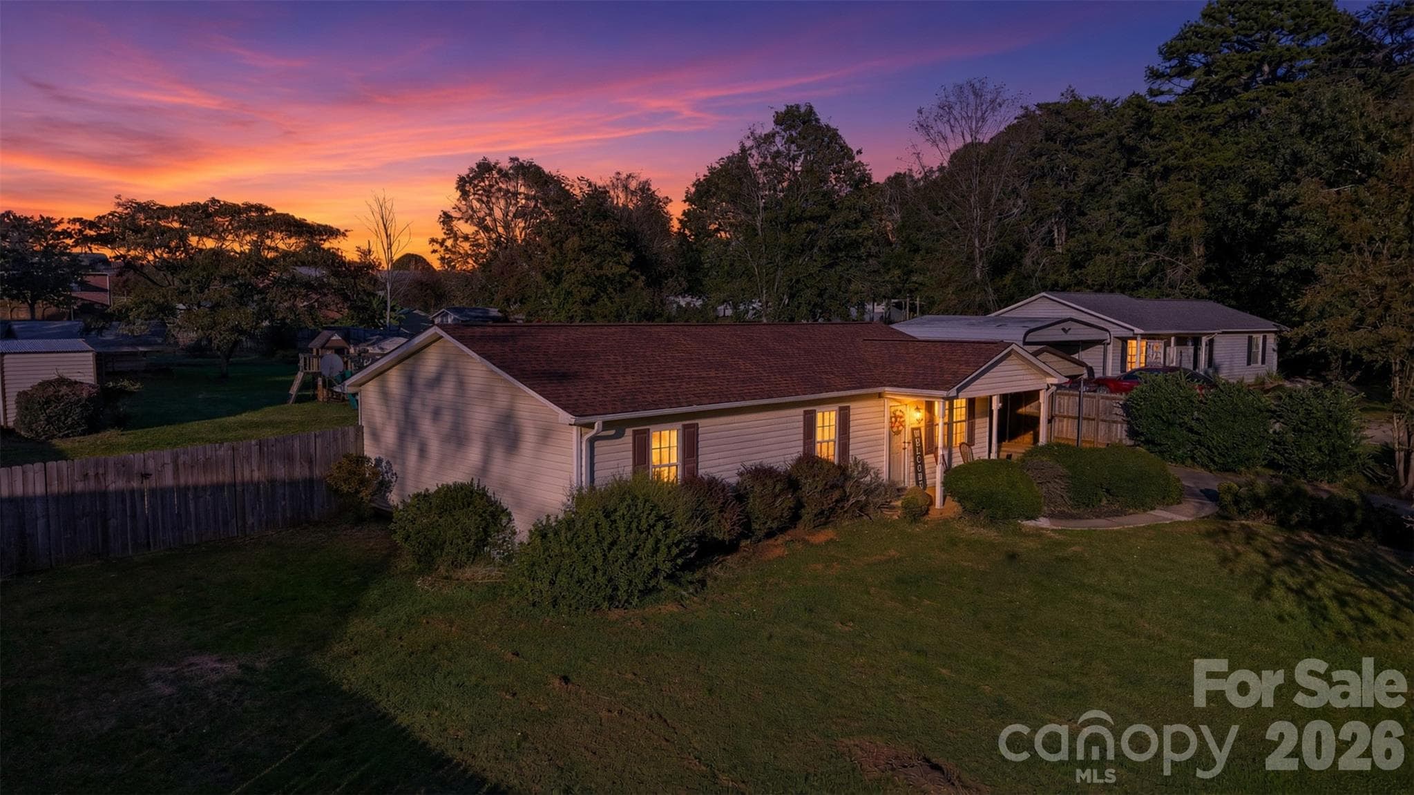 Single Family Residence at 3640 Glacier Run, Claremont, photo 7 of 38