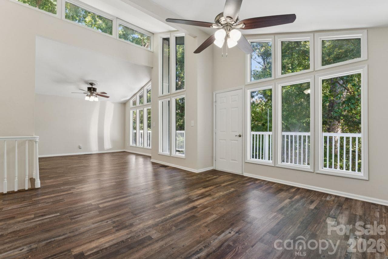 Dual living spaces - 3106 Point Clear Drive, Tega Cay