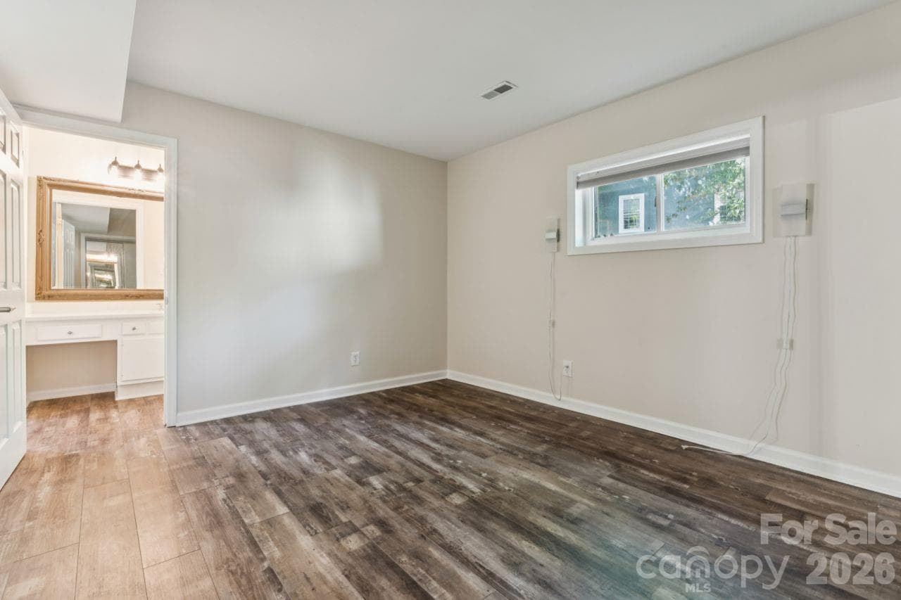 Primary bedroom (lower level) - 3106 Point Clear Drive, Tega Cay