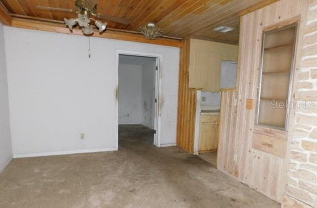 Single Family Residence at 155 S OXFORD DR, ENGLEWOOD, photo 3 of 12