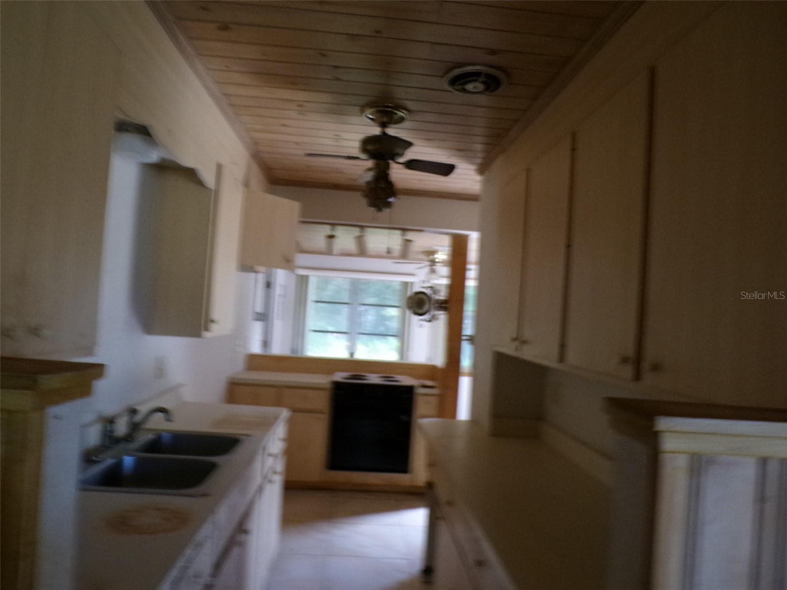 Single Family Residence at 155 S OXFORD DR, ENGLEWOOD, photo 12 of 12