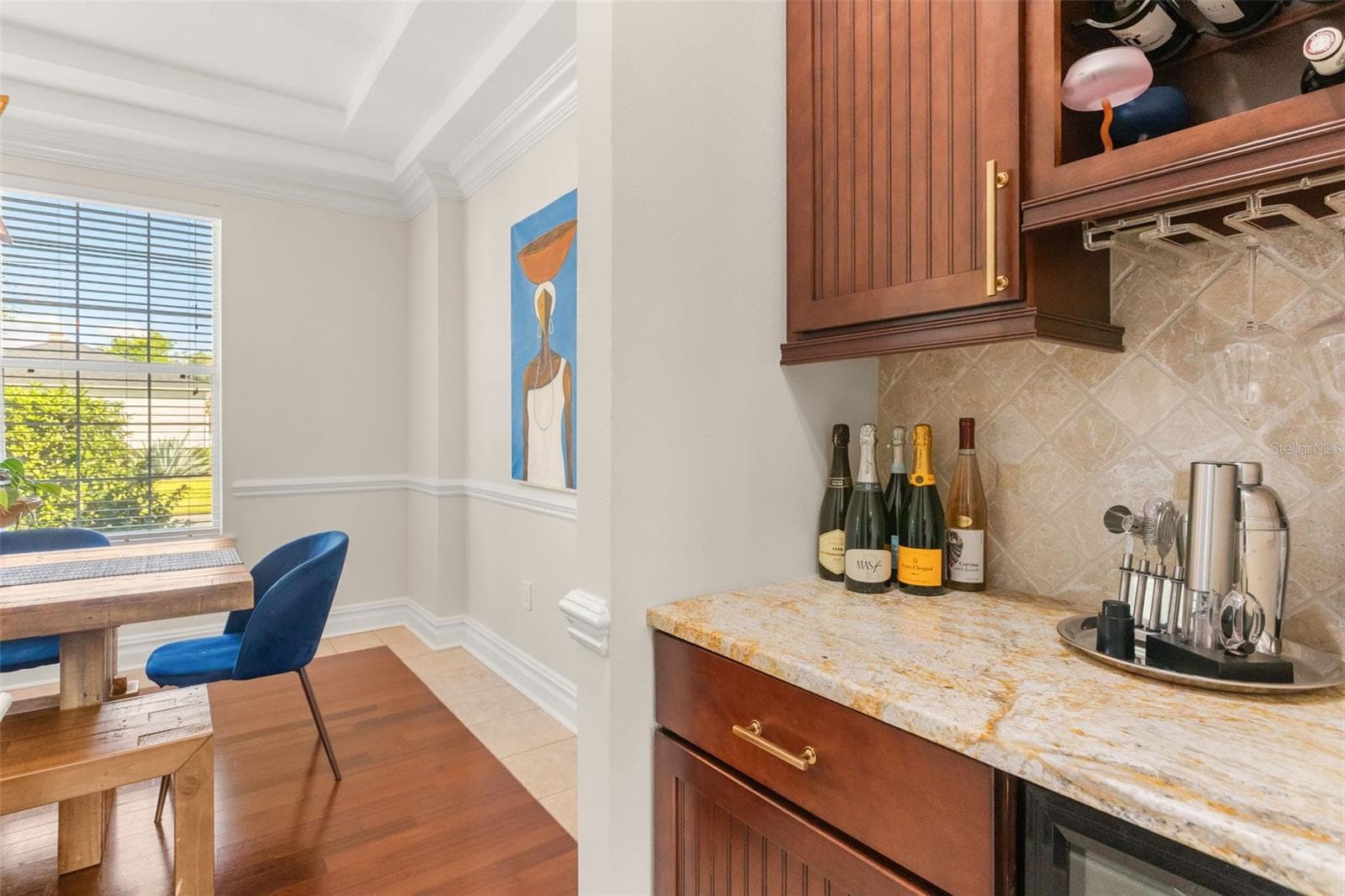 Beautiful coffee bar/drop zone accessible via dining room or upon entry from 2 car garage. - 947 N SHINE AVE, ORLANDO