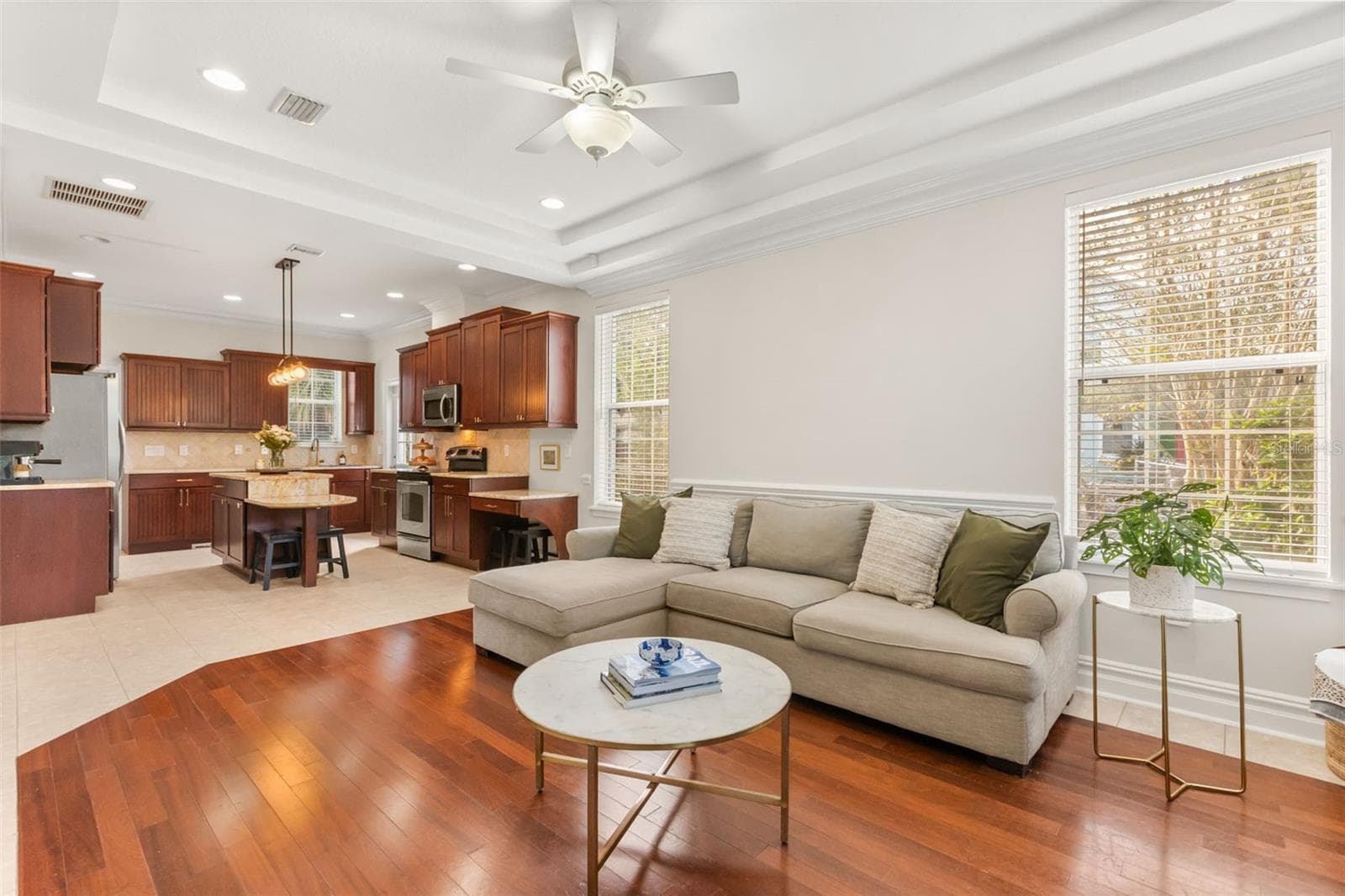 Single Family Residence at 947 N SHINE AVE, ORLANDO, photo 10 of 32